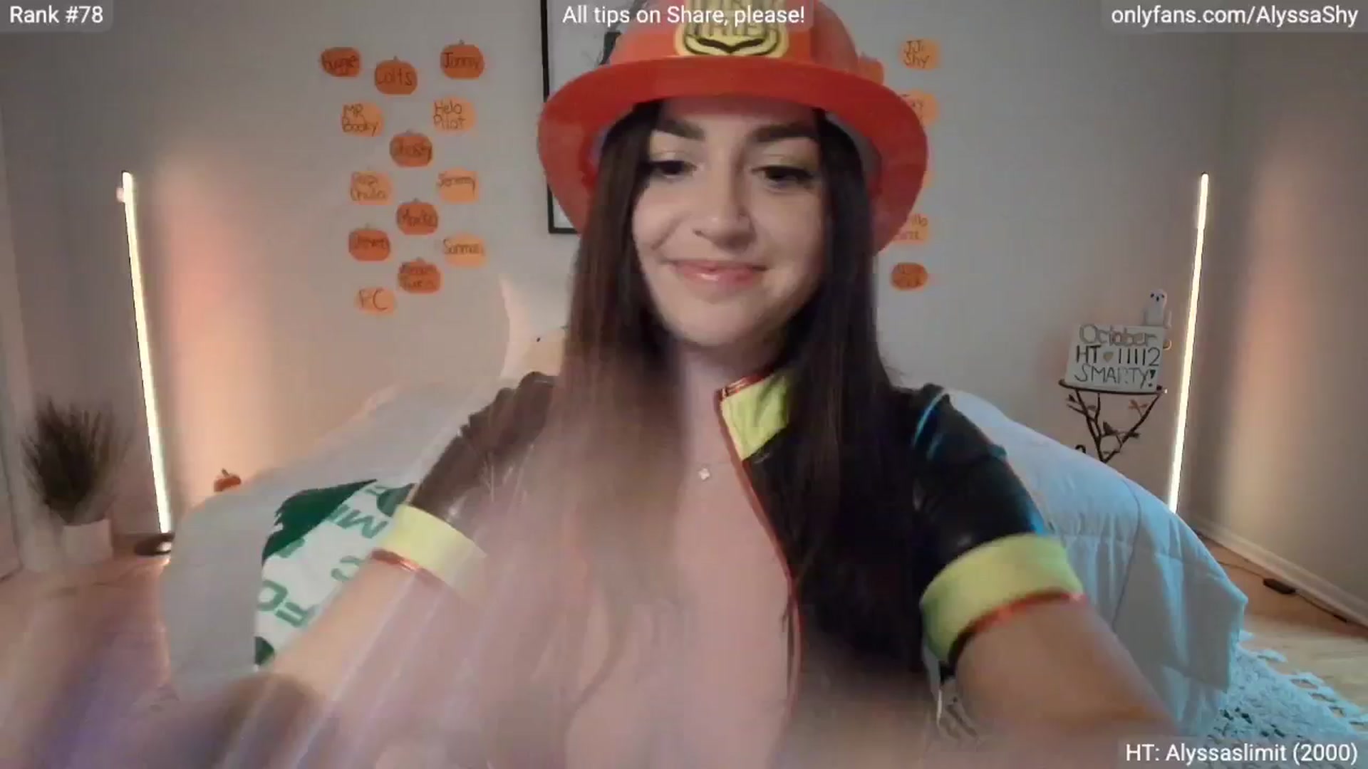 Gallery image thumbnail from AlyssaShy's myfreecams stream on, 10/30/2025, 22:58 image 6 of 20