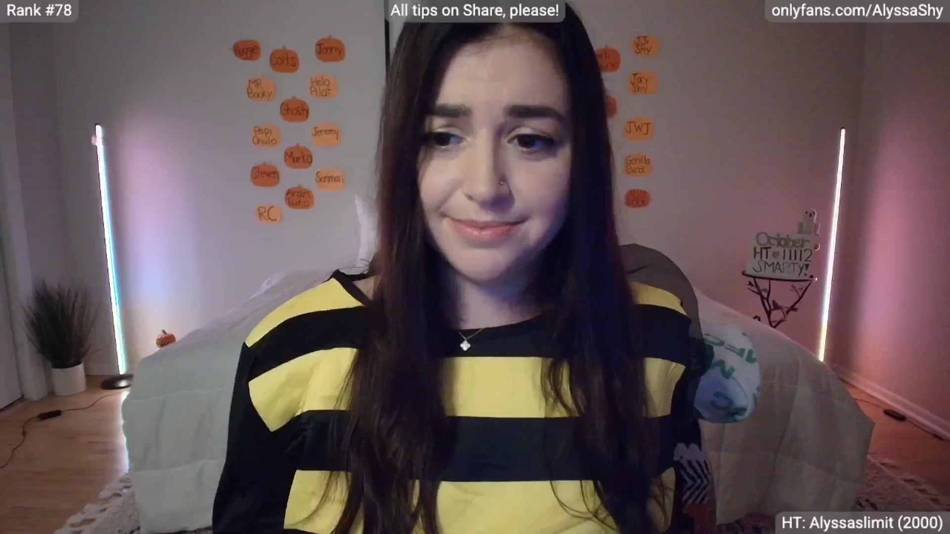 Gallery image thumbnail from AlyssaShy's myfreecams stream on, 10/30/2025, 22:58 image 18 of 20