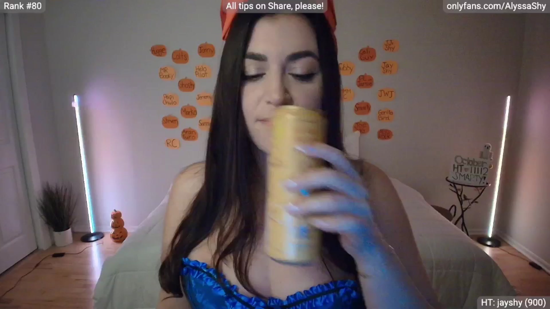 Gallery image thumbnail from AlyssaShy's myfreecams stream on, 11/01/2025, 24:01 image 18 of 20