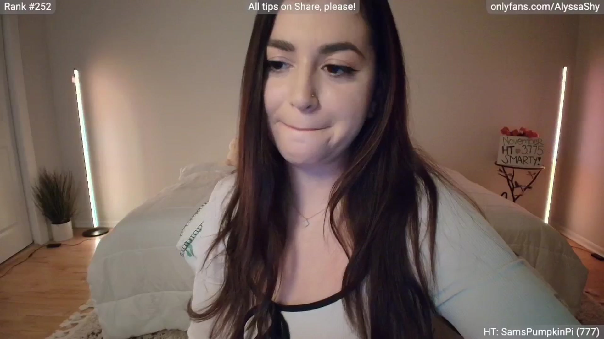 Gallery image thumbnail from AlyssaShy's myfreecams stream on, 11/13/2025, 02:58 image 15 of 20