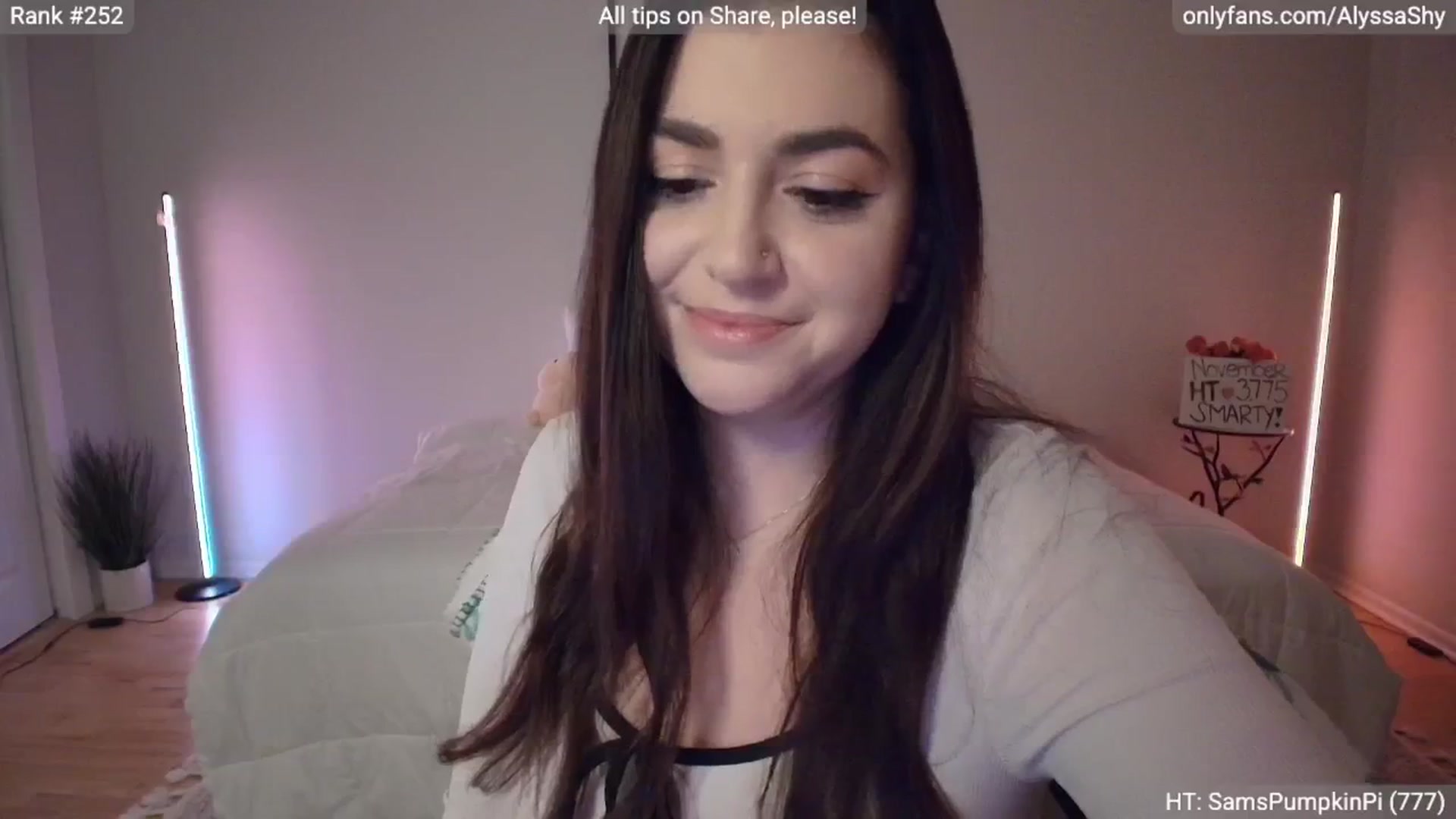 Gallery image thumbnail from AlyssaShy's myfreecams stream on, 11/13/2025, 02:58 image 14 of 20