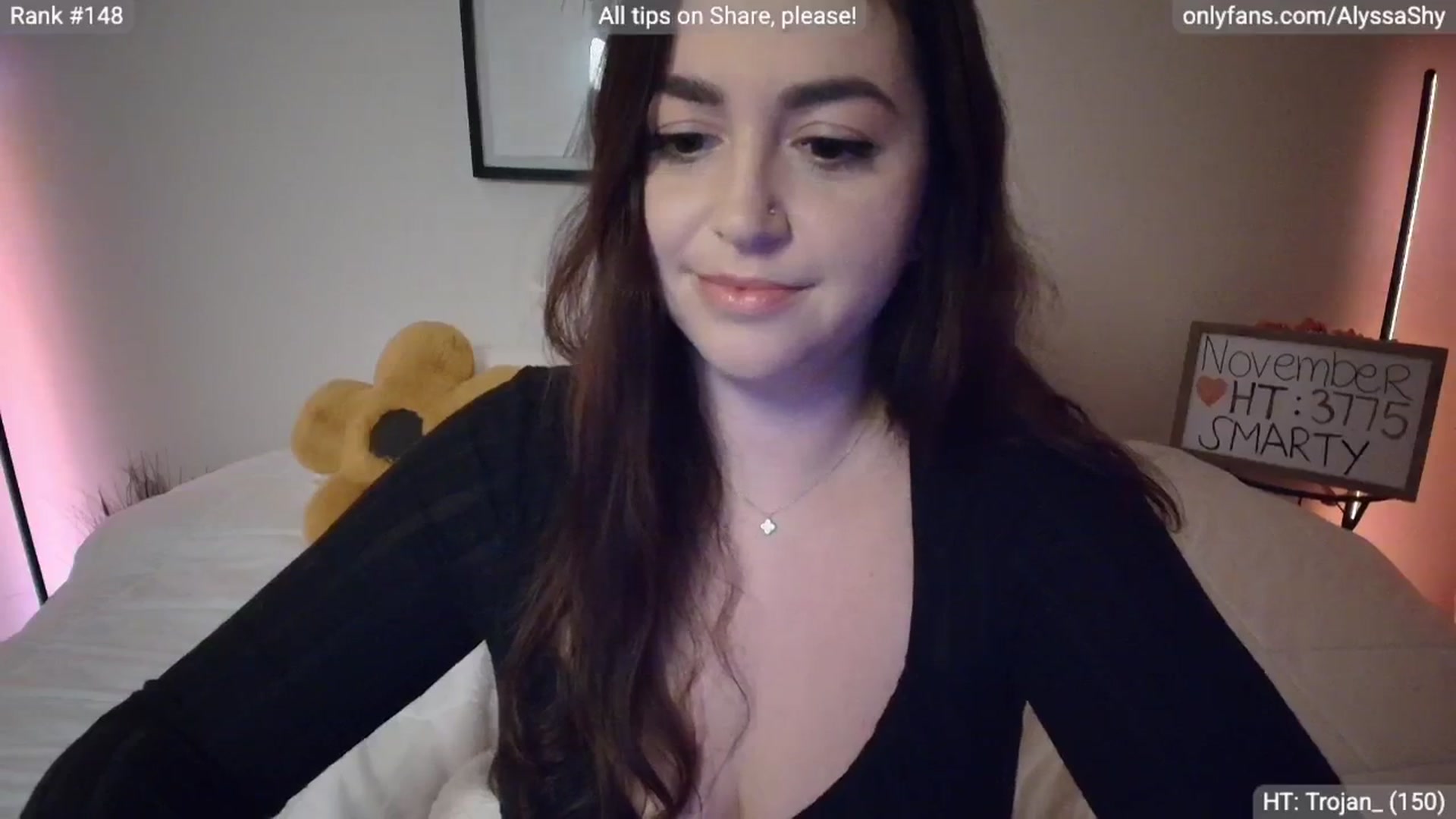 Gallery image thumbnail from AlyssaShy's myfreecams stream on, 11/20/2025, 23:57 image 14 of 20