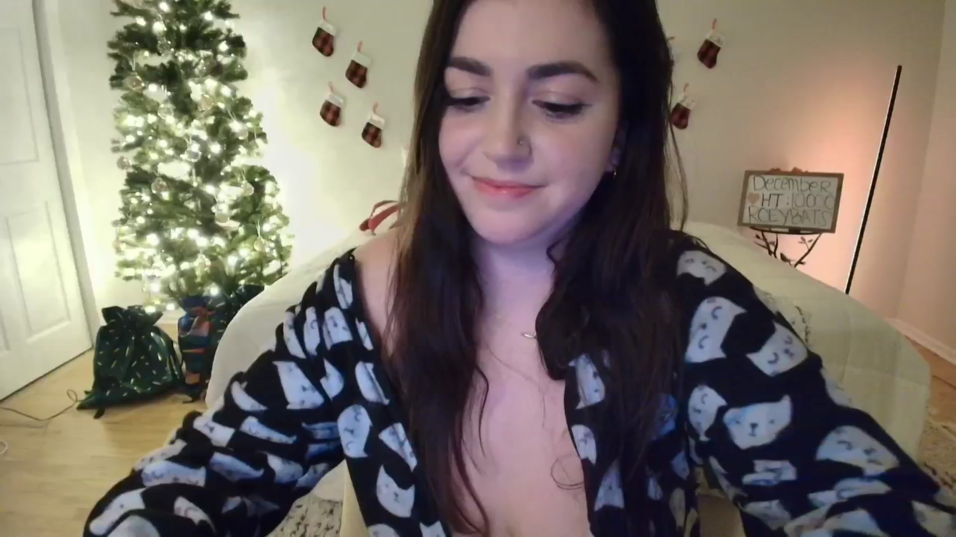 Gallery image thumbnail from AlyssaShy's myfreecams stream on, 12/07/2025, 05:40 image 4 of 20