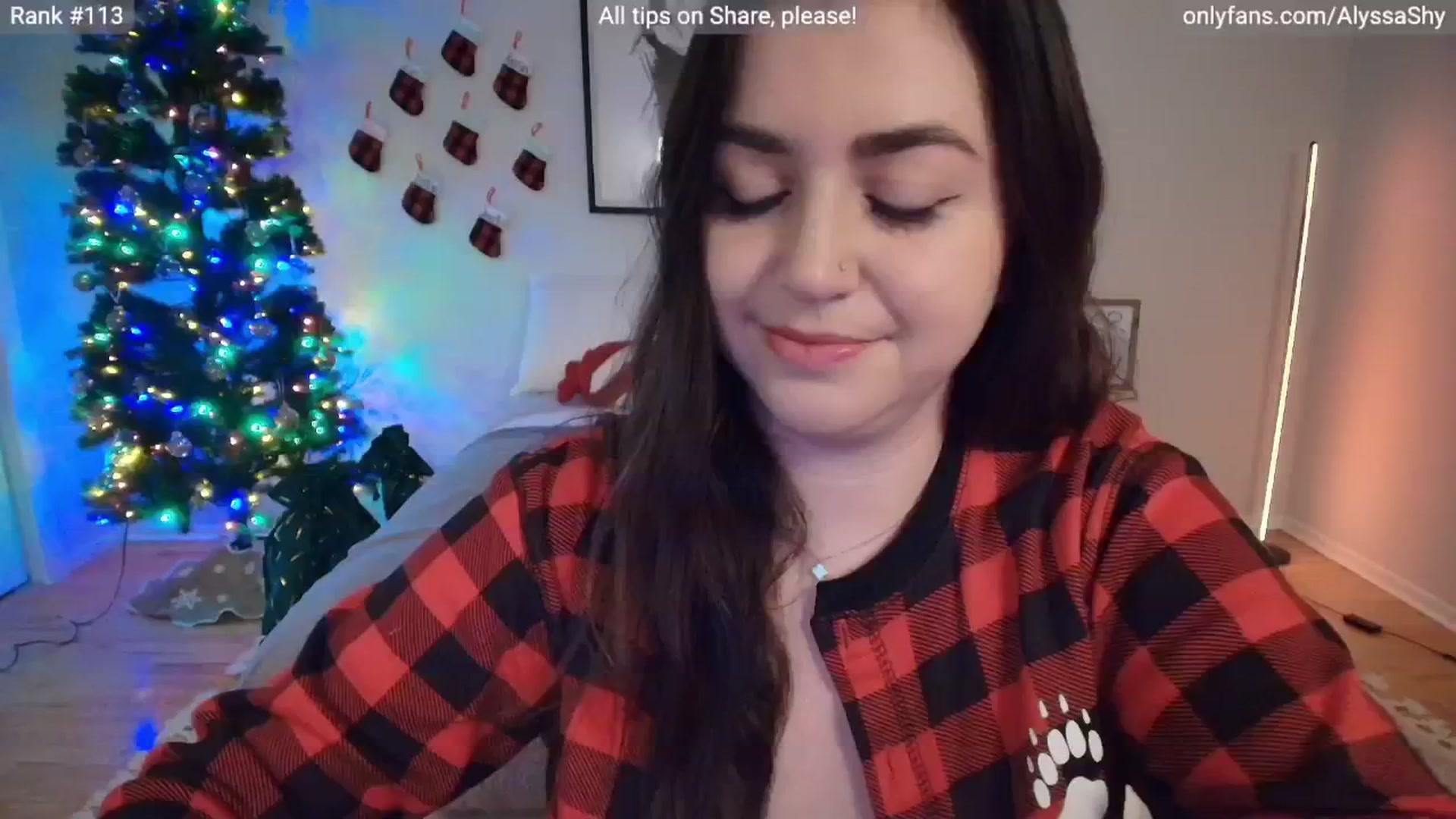 Gallery image thumbnail from AlyssaShy's myfreecams stream on, 12/19/2025, 01:53 image 12 of 20