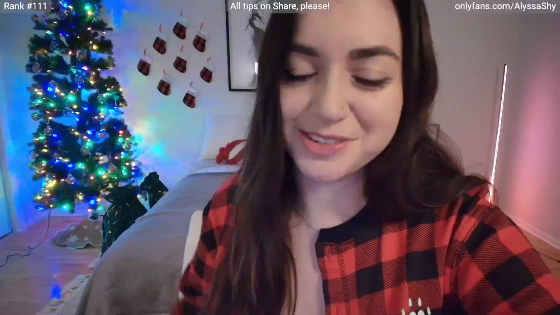 Gallery image thumbnail from AlyssaShy's myfreecams stream on, 12/19/2025, 01:53 image 18 of 20