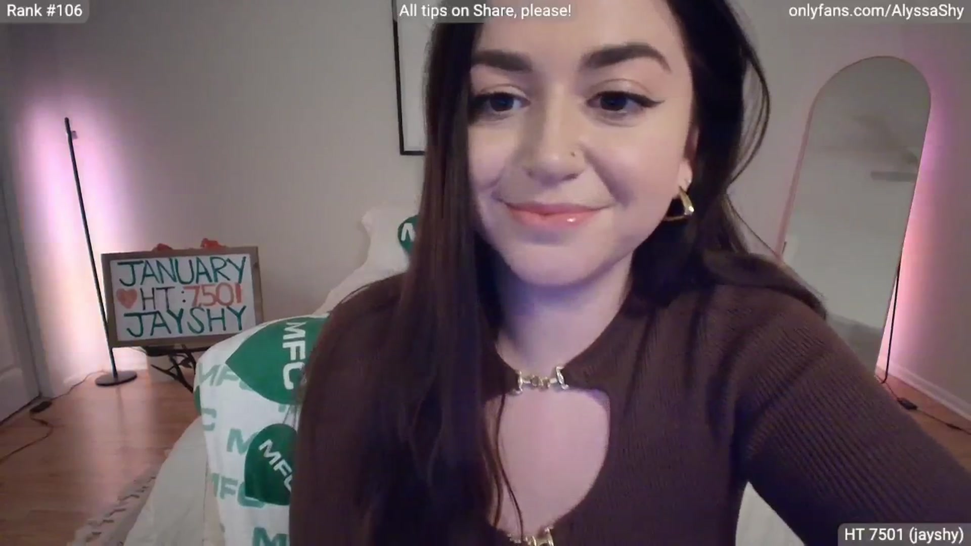 Gallery image thumbnail from AlyssaShy's myfreecams stream on, 01/15/2026, 24:05 image 16 of 20