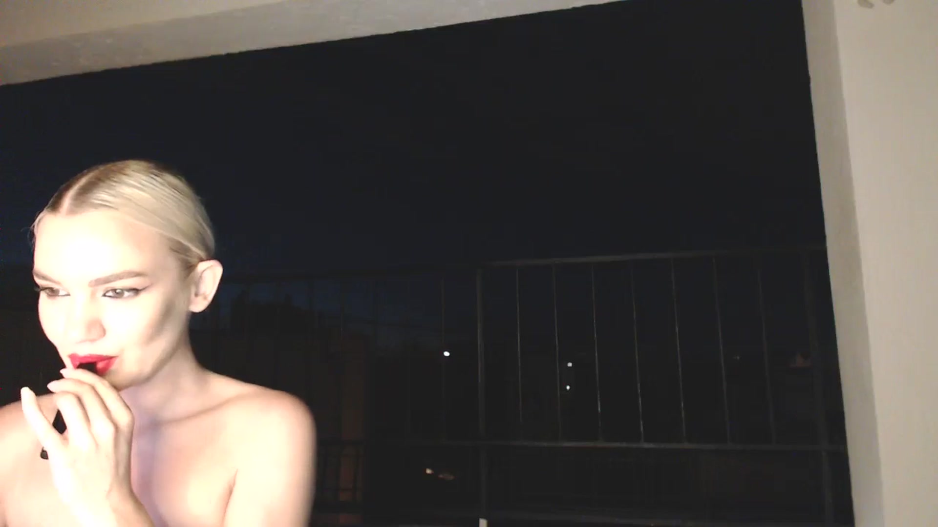 Gallery image thumbnail from AlyssaWhiteX's myfreecams stream on, 06/19/2024, 21:11 image 11 of 20