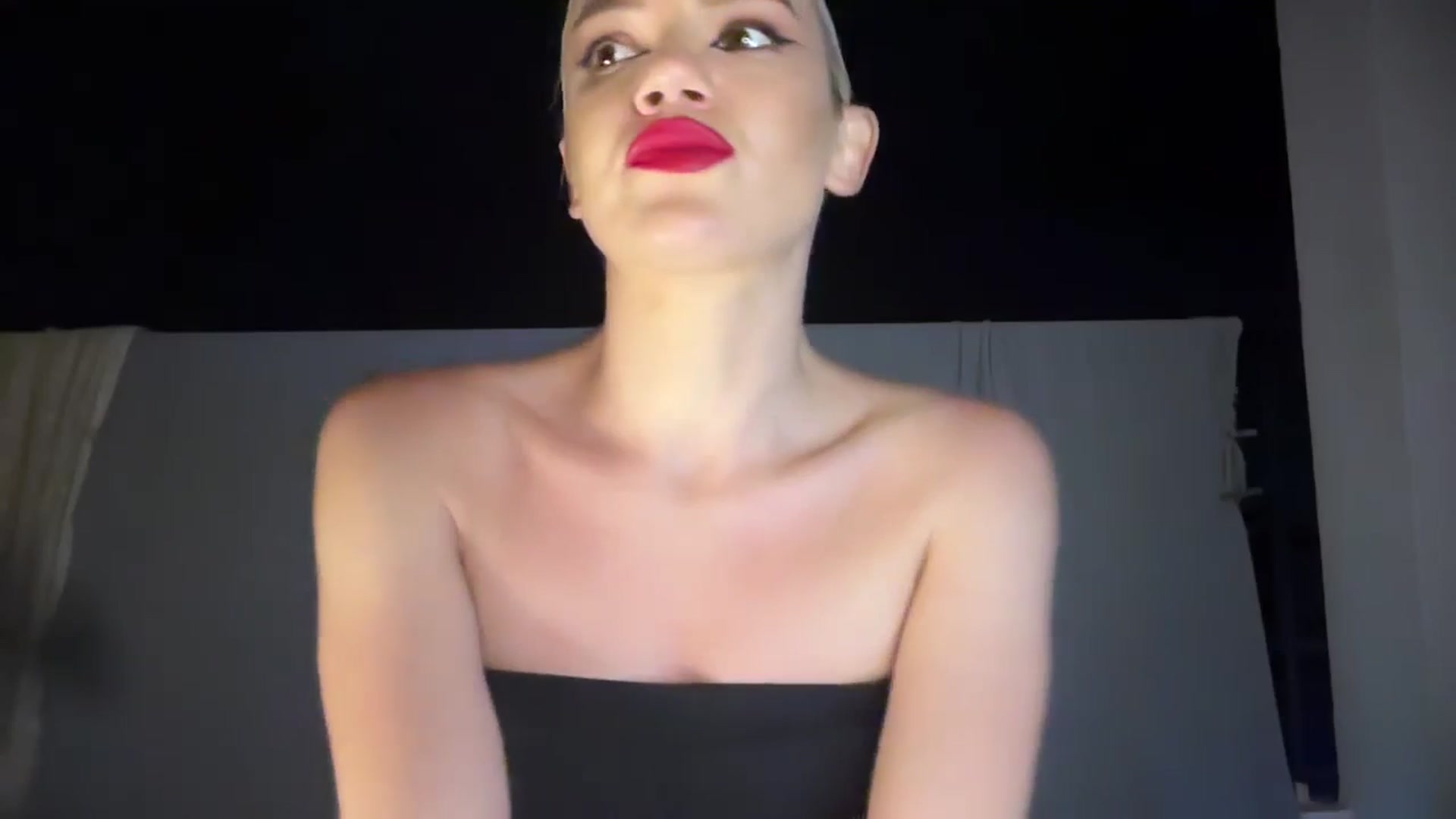 Gallery image thumbnail from AlyssaWhiteX's myfreecams stream on, 06/19/2024, 22:56 image 10 of 20
