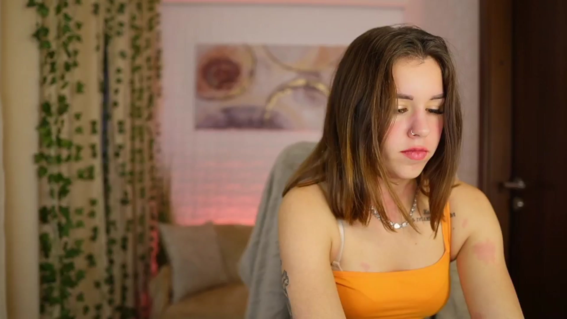 Gallery image thumbnail from Alyssa_Hall's myfreecams stream on, 10/31/2024, 16:21 image 11 of 20