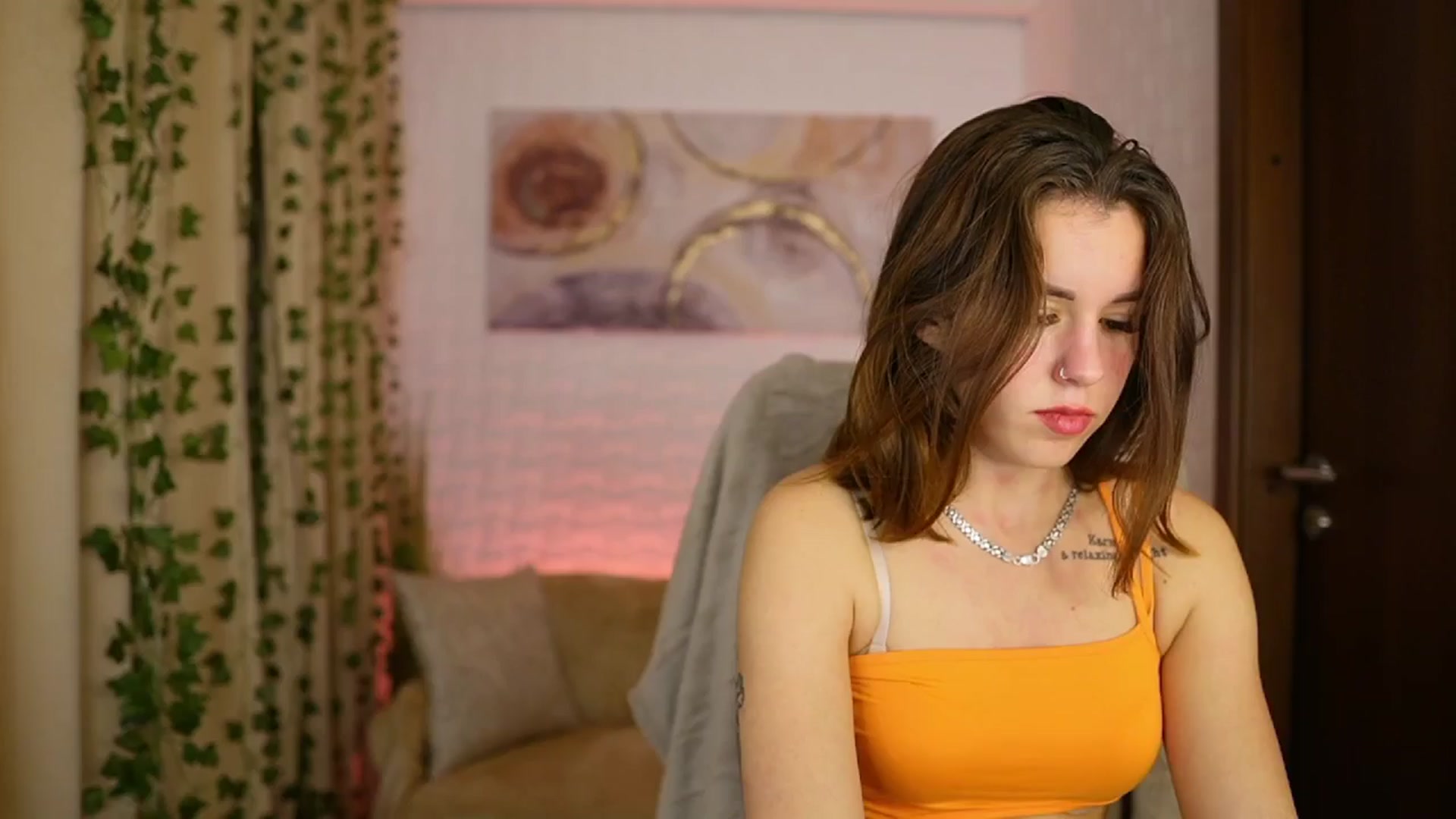 Gallery image thumbnail from Alyssa_Hall's myfreecams stream on, 10/31/2024, 16:21 image 19 of 20