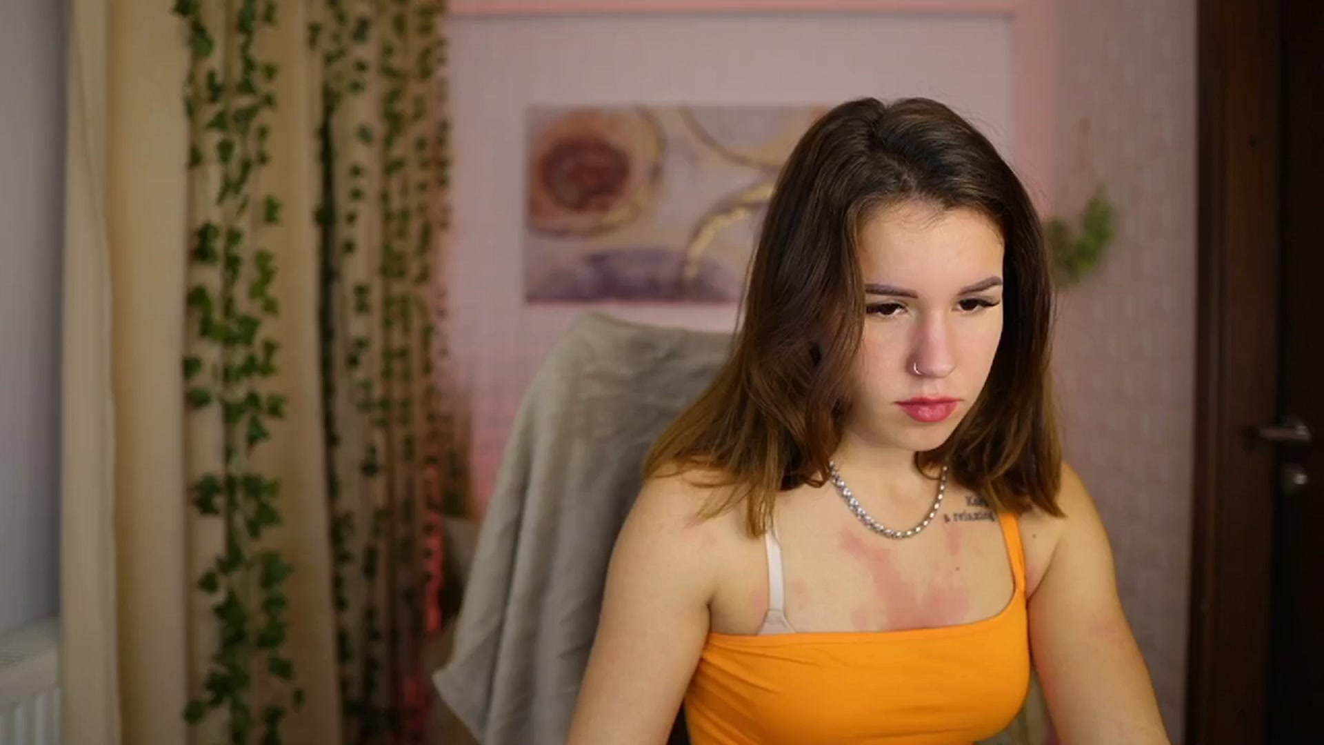 Gallery image thumbnail from Alyssa_Hall's myfreecams stream on, 10/31/2024, 18:24 image 2 of 20