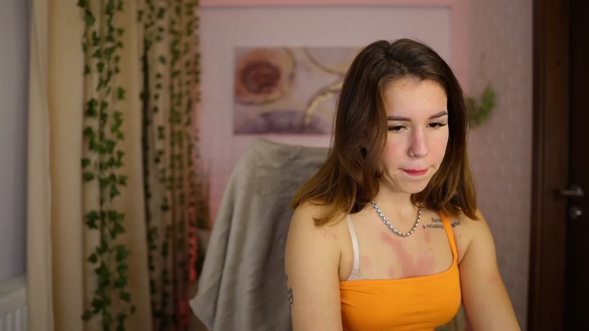 Gallery image thumbnail from Alyssa_Hall's myfreecams stream on, 10/31/2024, 18:24 image 1 of 20