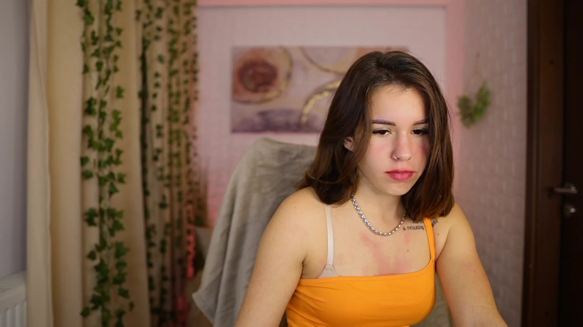 Gallery image thumbnail from Alyssa_Hall's myfreecams stream on, 10/31/2024, 18:24 image 5 of 20