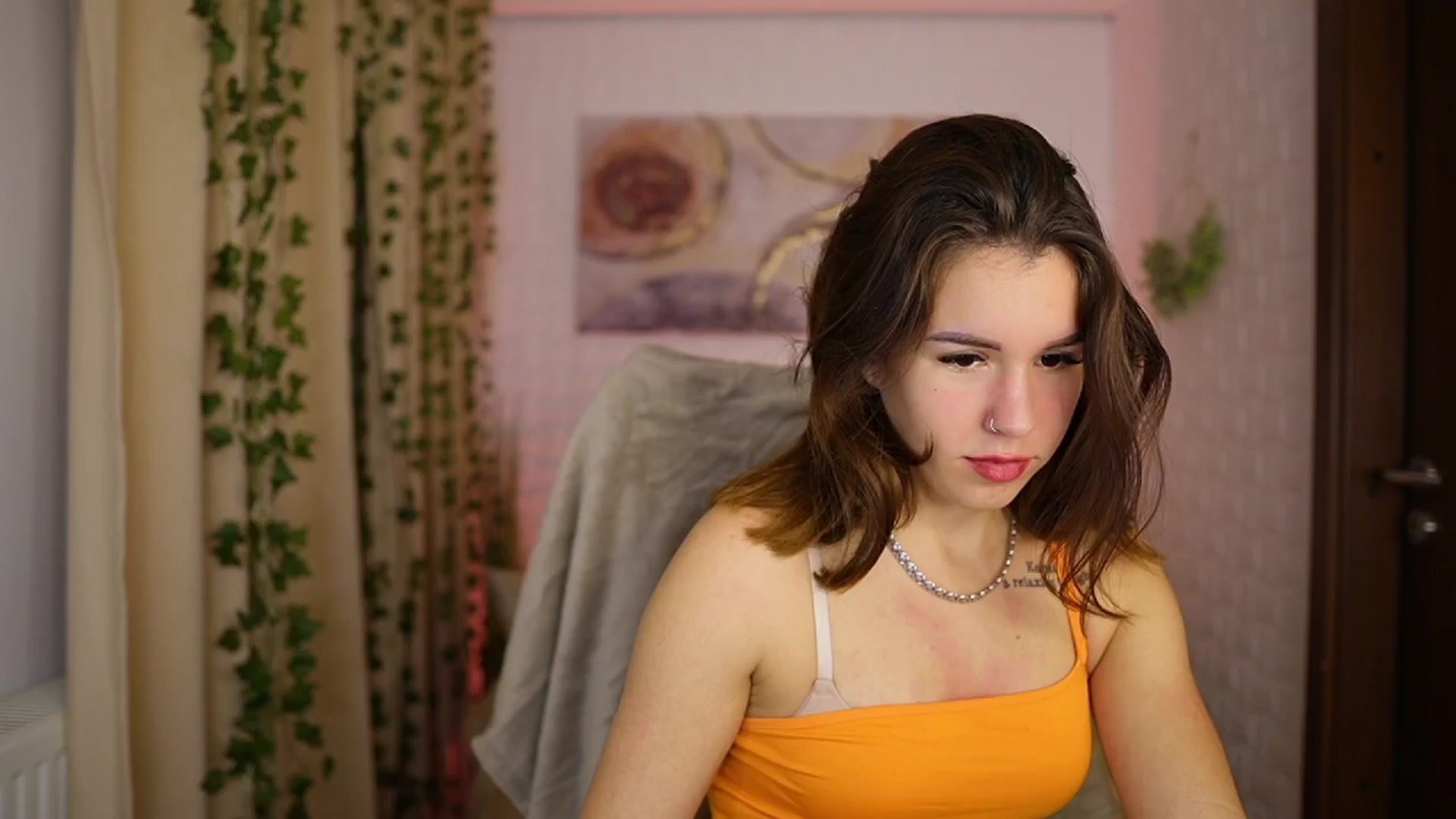 Gallery image thumbnail from Alyssa_Hall's myfreecams stream on, 10/31/2024, 18:24 image 9 of 20