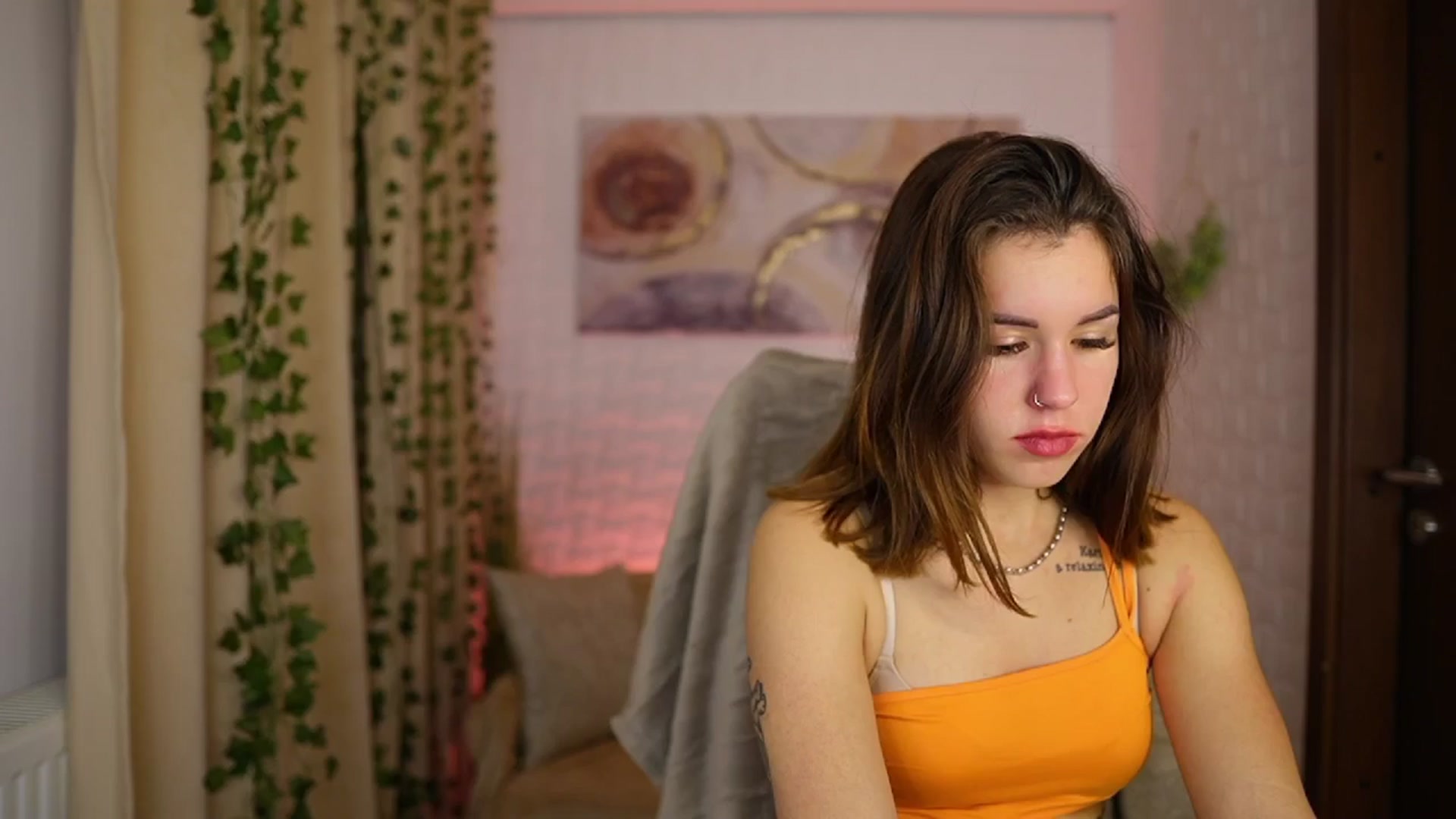 Gallery image thumbnail from Alyssa_Hall's myfreecams stream on, 10/31/2024, 18:41 image 1 of 20