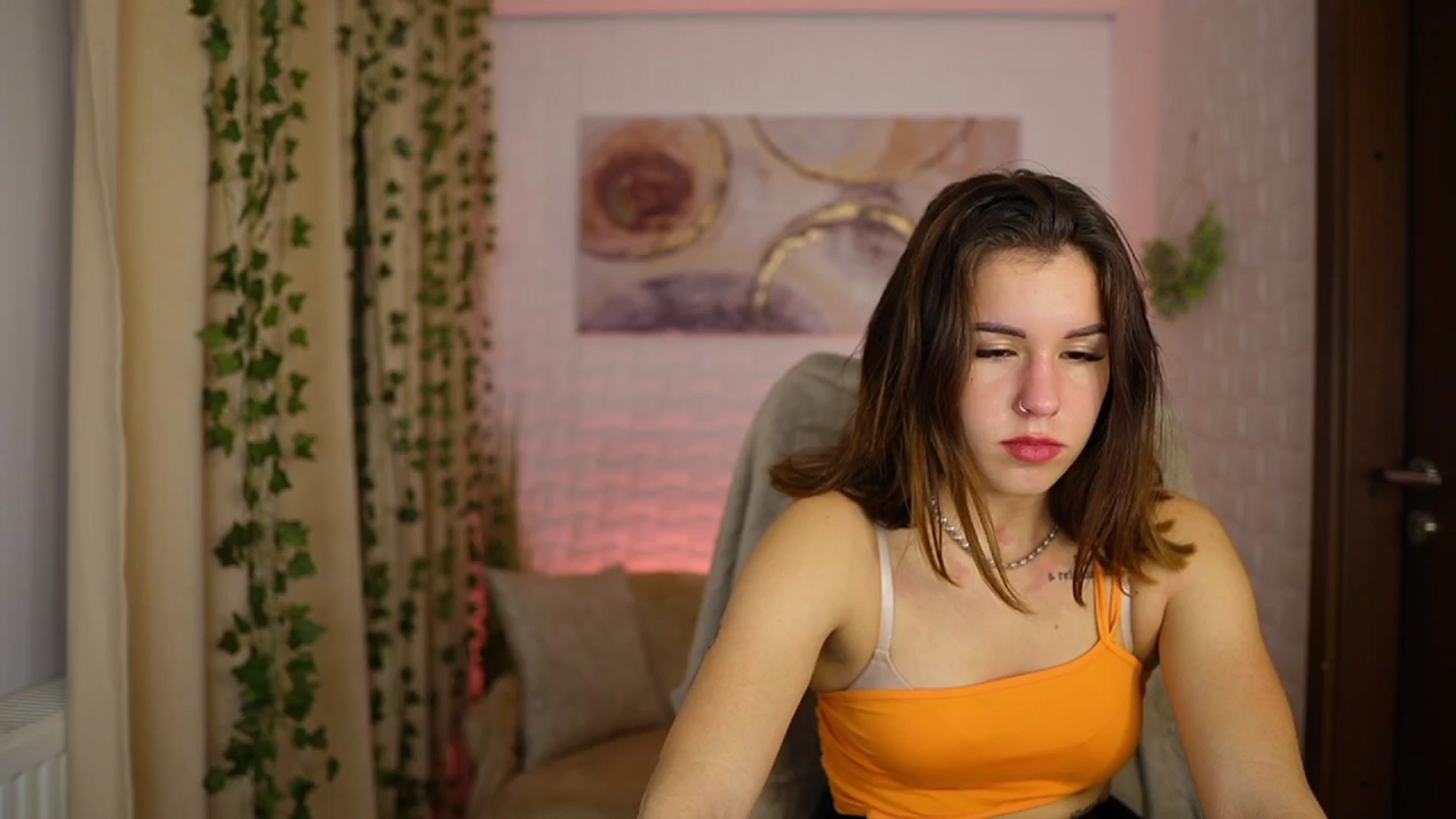 Gallery image thumbnail from Alyssa_Hall's myfreecams stream on, 10/31/2024, 18:41 image 20 of 20