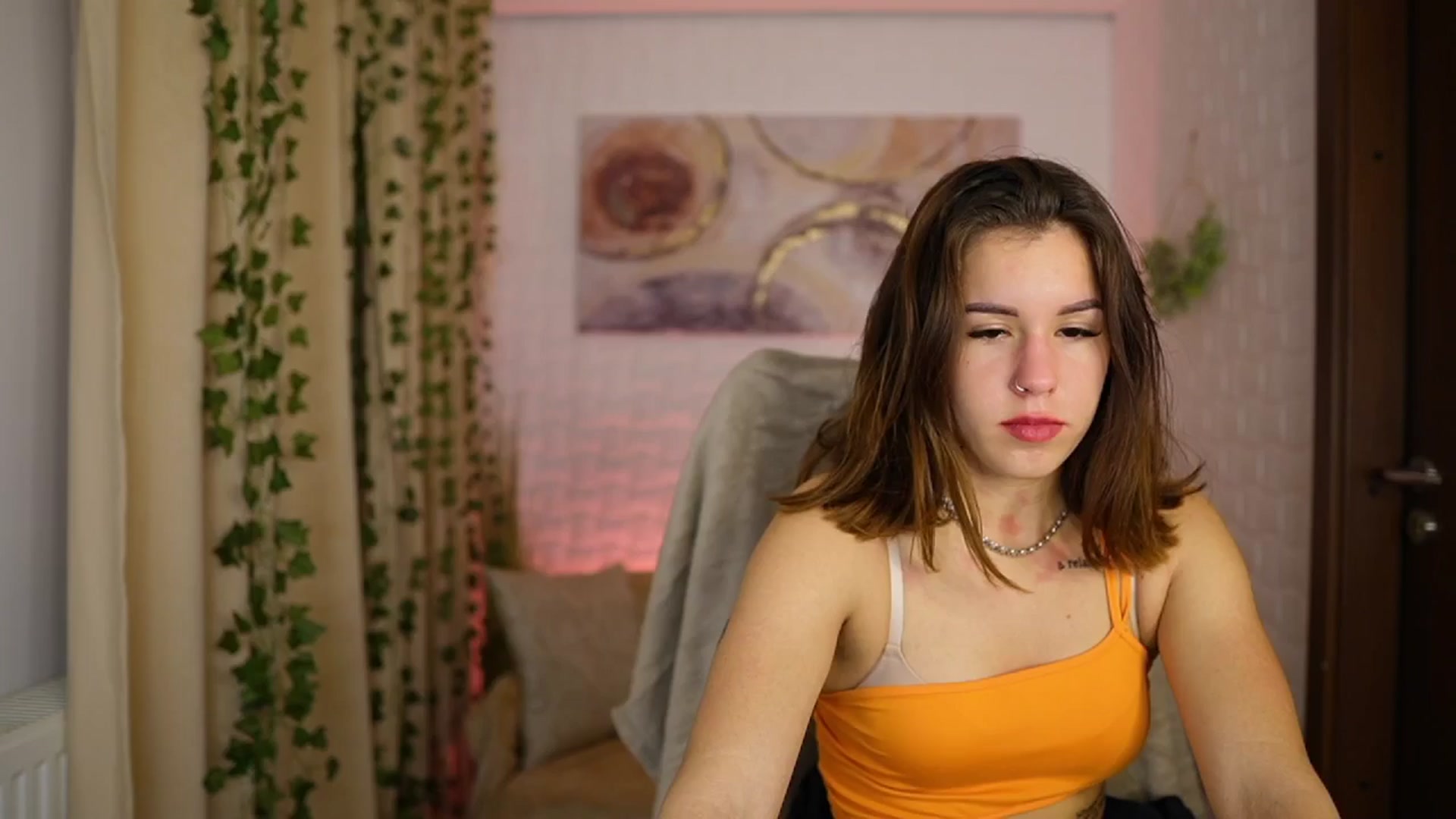 Gallery image thumbnail from Alyssa_Hall's myfreecams stream on, 10/31/2024, 18:41 image 15 of 20