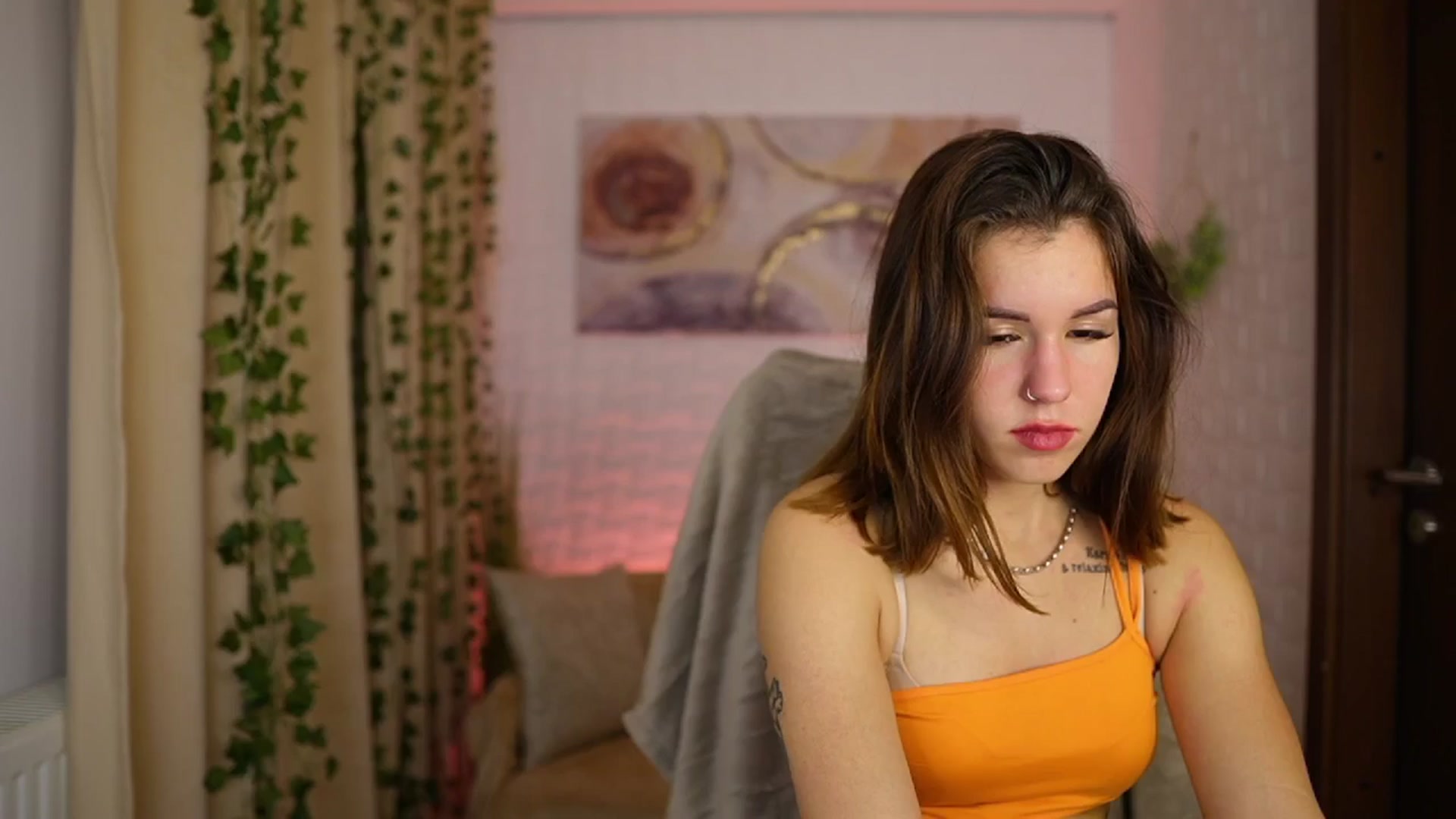 Gallery image thumbnail from Alyssa_Hall's myfreecams stream on, 10/31/2024, 18:41 image 3 of 20