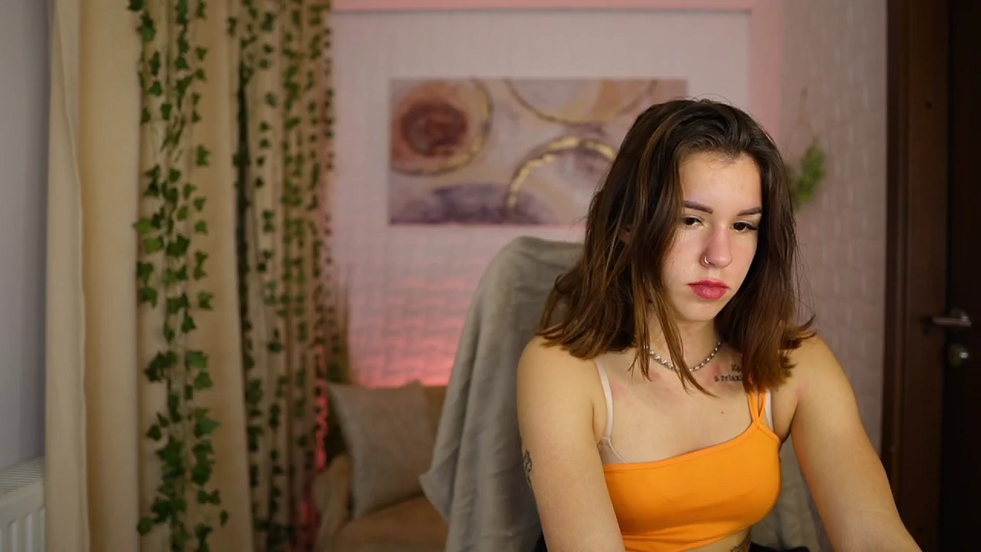 Gallery image thumbnail from Alyssa_Hall's myfreecams stream on, 10/31/2024, 18:41 image 16 of 20