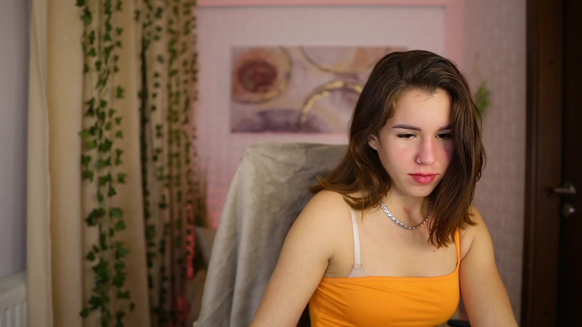Gallery image thumbnail from Alyssa_Hall's myfreecams stream on, 10/31/2024, 19:21 image 4 of 20