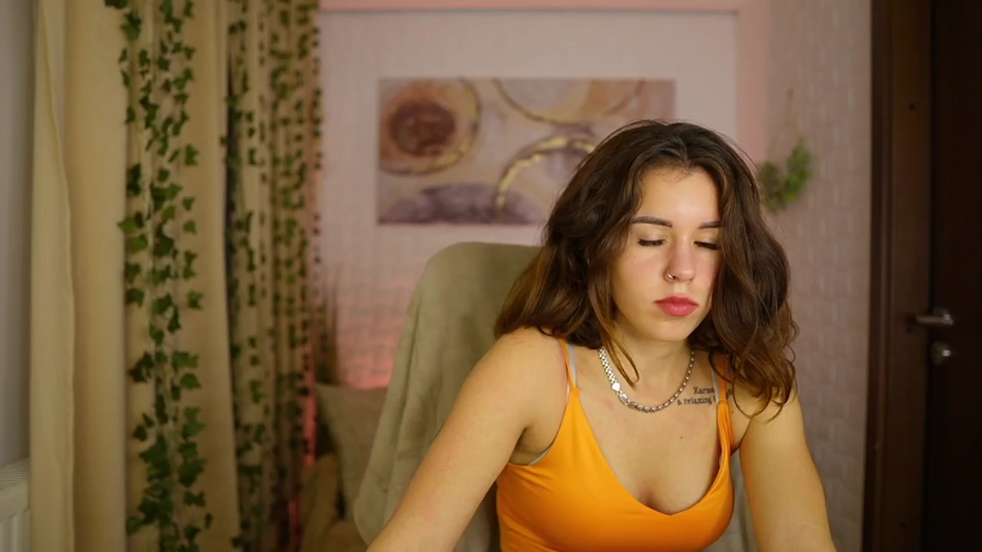 Gallery image thumbnail from Alyssa_Hall's myfreecams stream on, 11/01/2024, 17:38 image 4 of 20