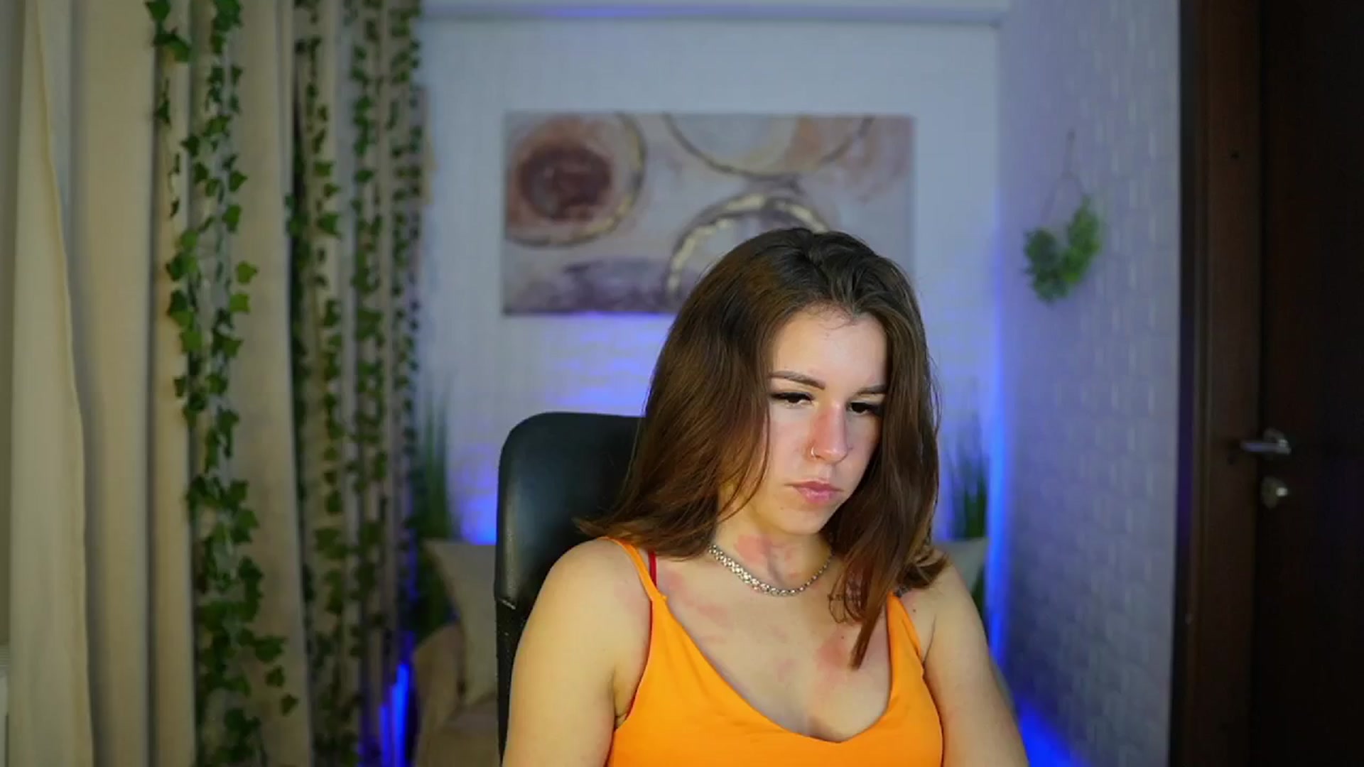 Gallery image thumbnail from Alyssa_Hall's myfreecams stream on, 11/08/2024, 20:43 image 16 of 20