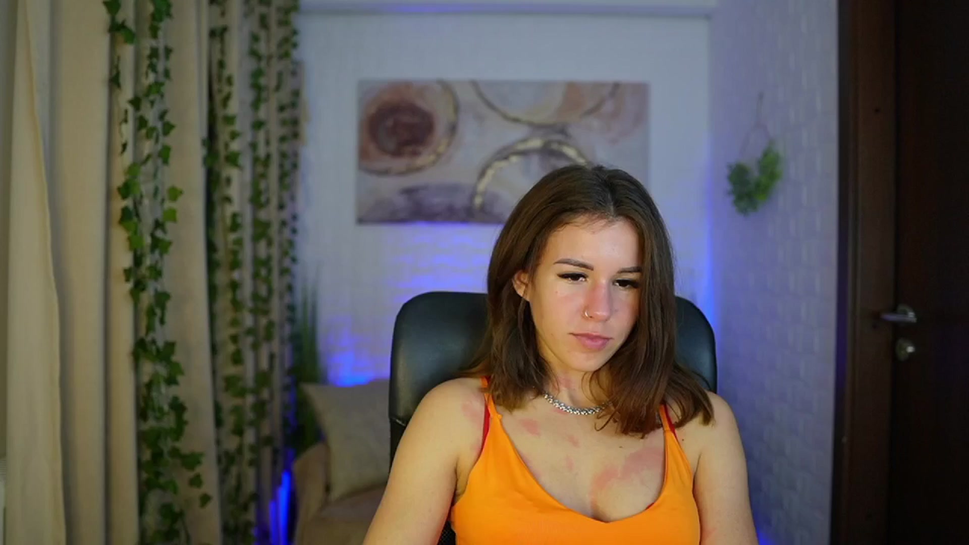 Gallery image thumbnail from Alyssa_Hall's myfreecams stream on, 11/08/2024, 20:43 image 10 of 20