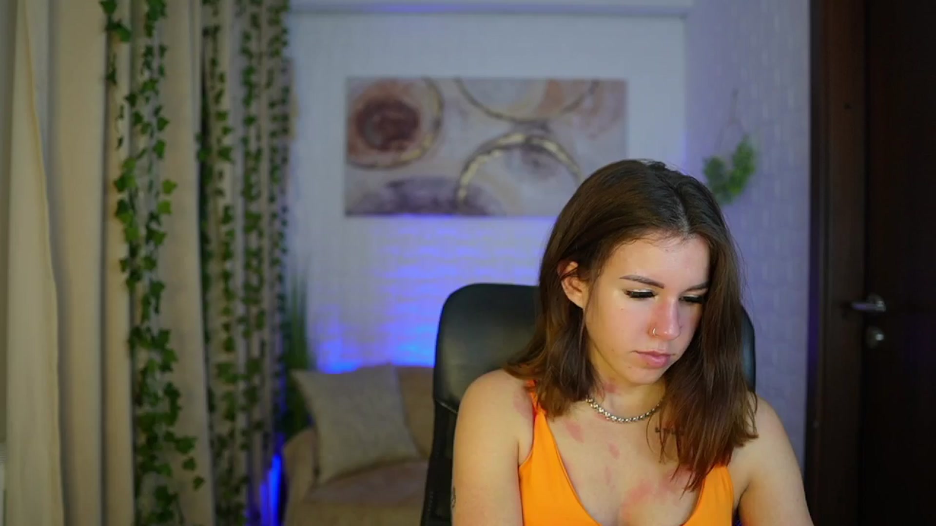 Gallery image thumbnail from Alyssa_Hall's myfreecams stream on, 11/08/2024, 20:43 image 9 of 20