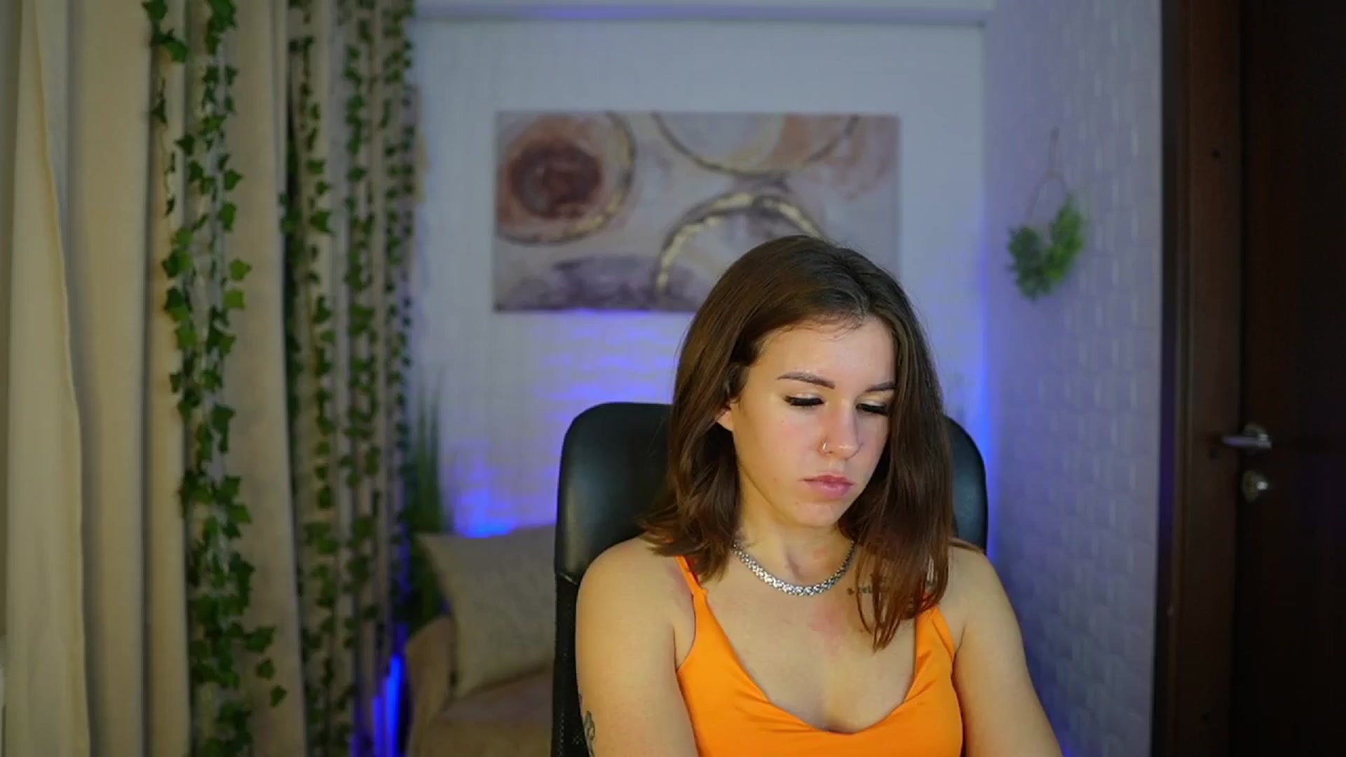 Gallery image thumbnail from Alyssa_Hall's myfreecams stream on, 11/08/2024, 23:12 image 9 of 20