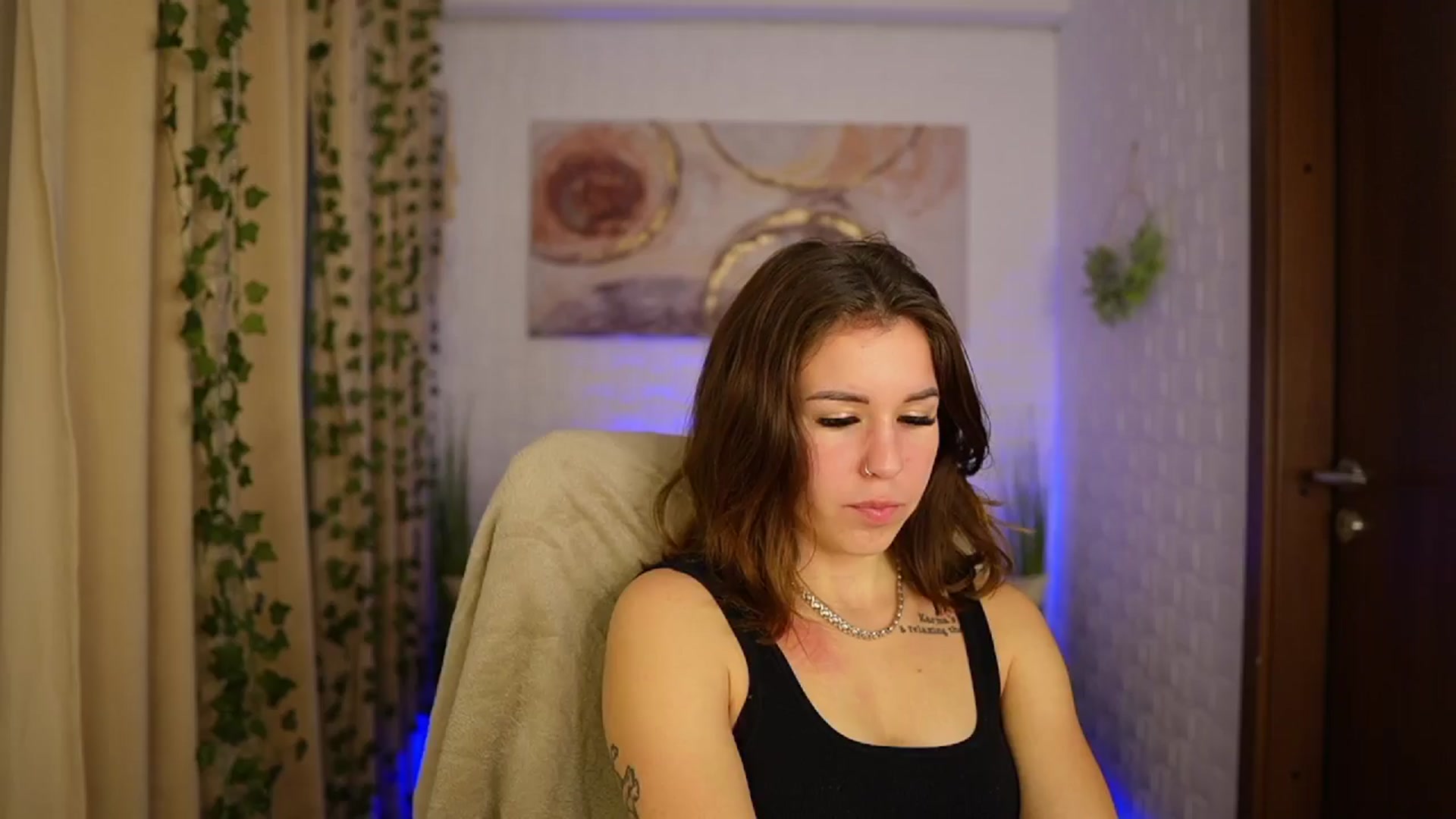 Gallery image thumbnail from Alyssa_Hall's myfreecams stream on, 11/09/2024, 15:24 image 16 of 20