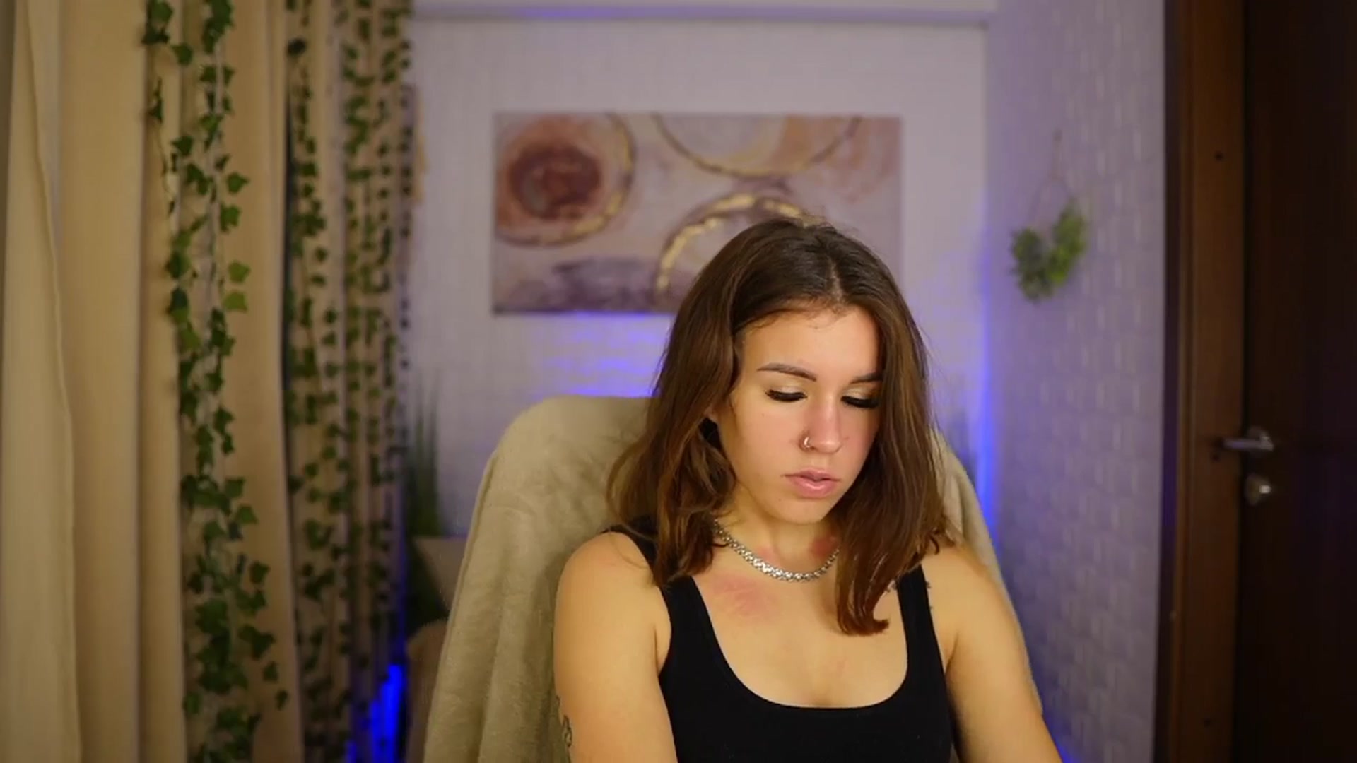 Gallery image thumbnail from Alyssa_Hall's myfreecams stream on, 11/09/2024, 15:24 image 20 of 20