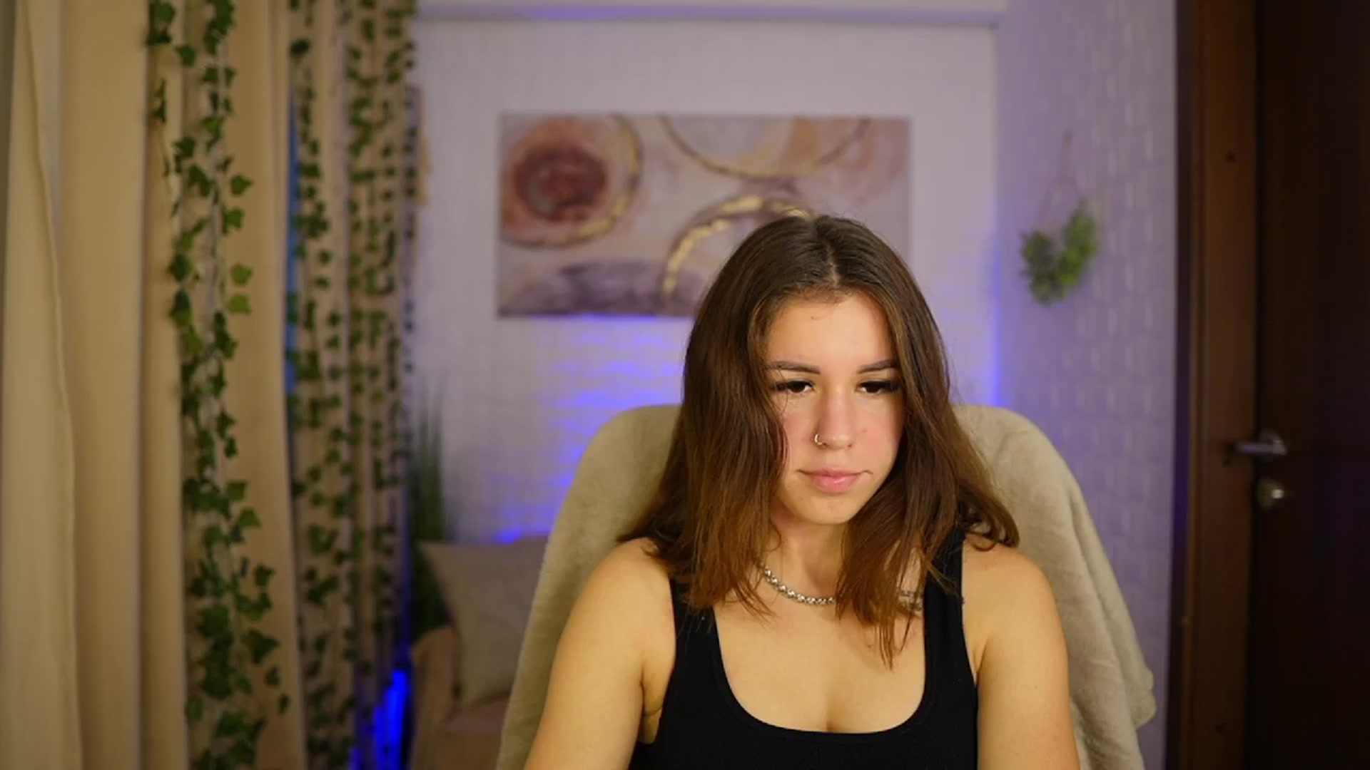 Gallery image thumbnail from Alyssa_Hall's myfreecams stream on, 11/09/2024, 15:24 image 6 of 20