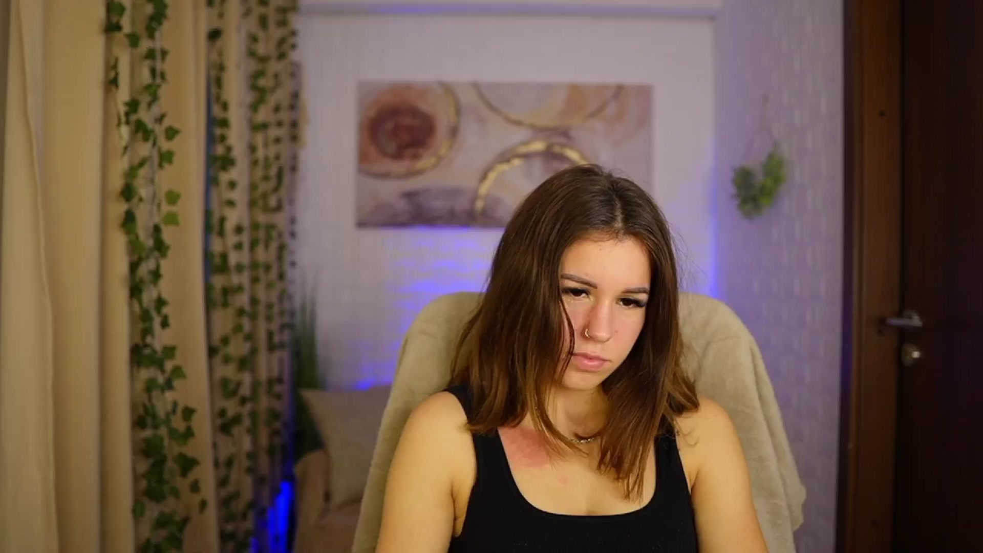 Gallery image thumbnail from Alyssa_Hall's myfreecams stream on, 11/09/2024, 15:24 image 13 of 20