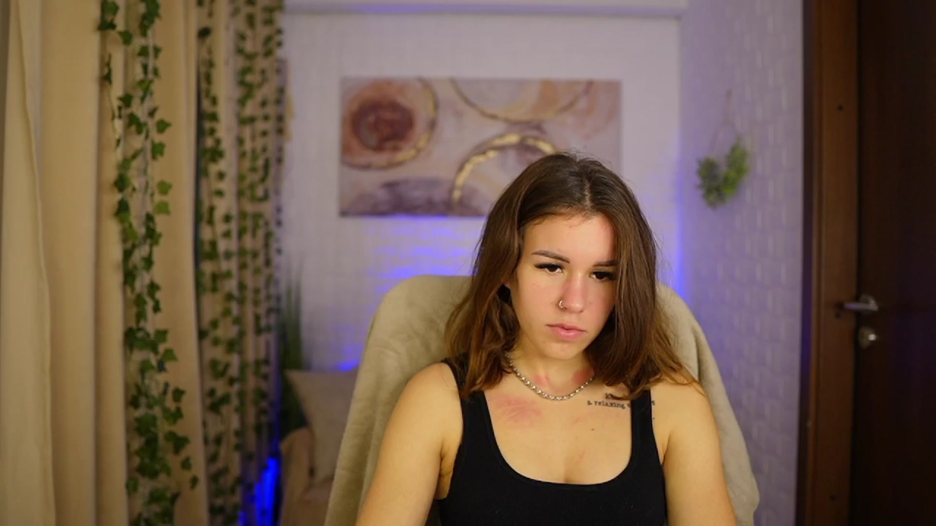 Gallery image thumbnail from Alyssa_Hall's myfreecams stream on, 11/09/2024, 15:24 image 19 of 20