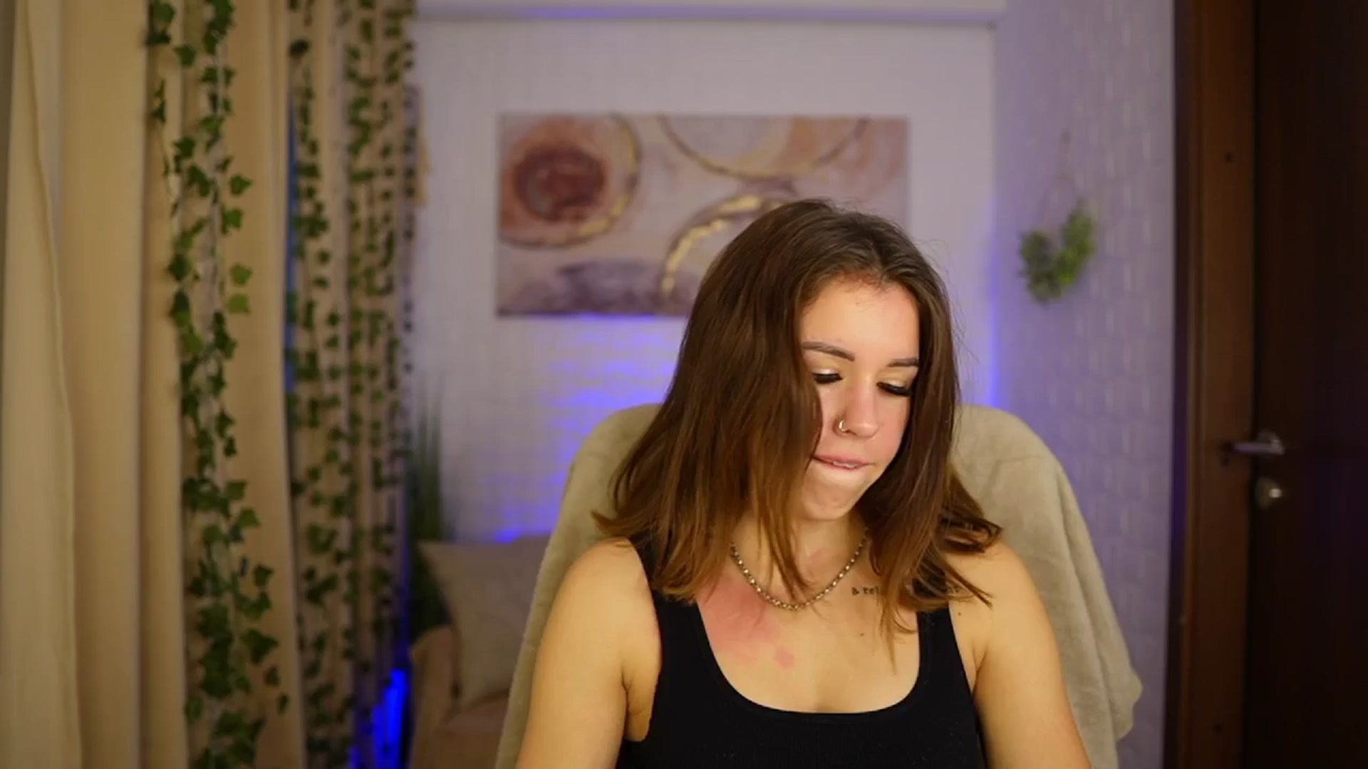 Gallery image thumbnail from Alyssa_Hall's myfreecams stream on, 11/09/2024, 15:24 image 10 of 20