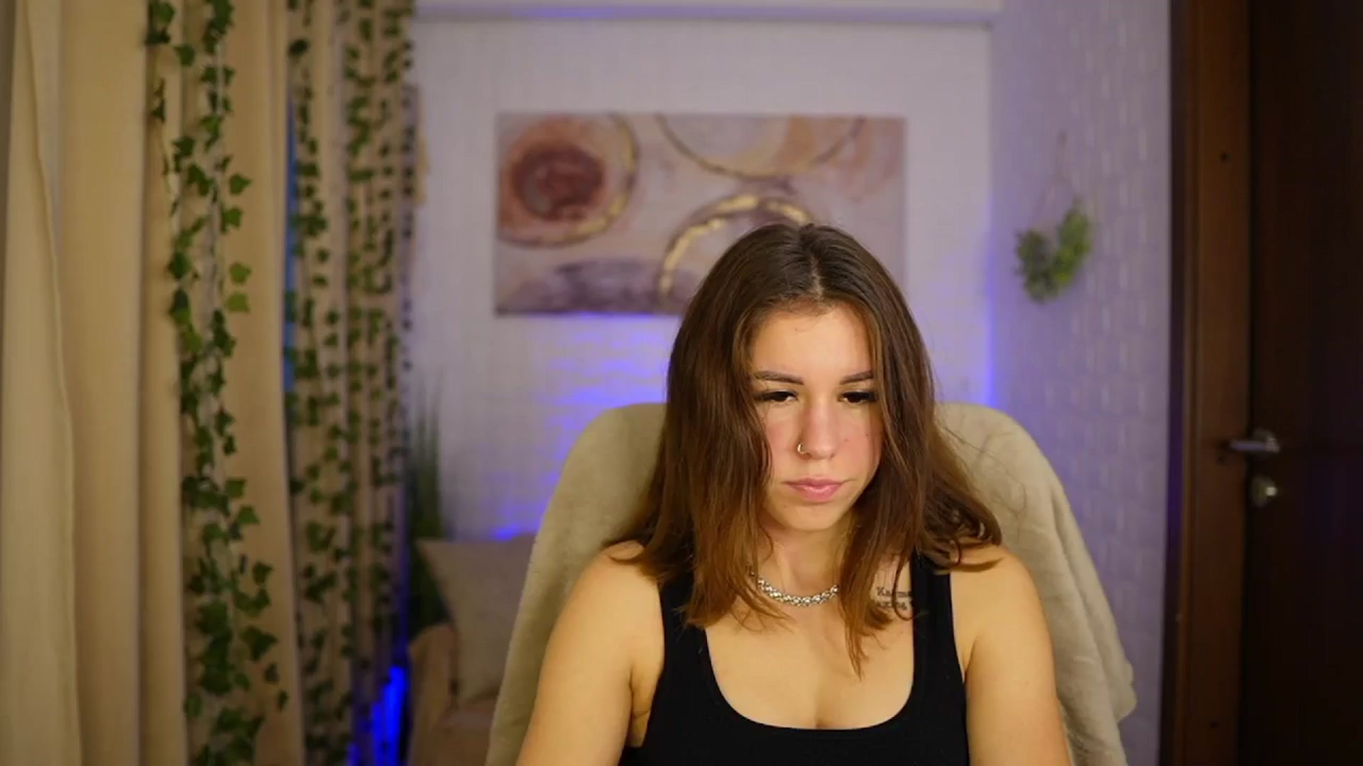 Gallery image thumbnail from Alyssa_Hall's myfreecams stream on, 11/09/2024, 15:24 image 7 of 20