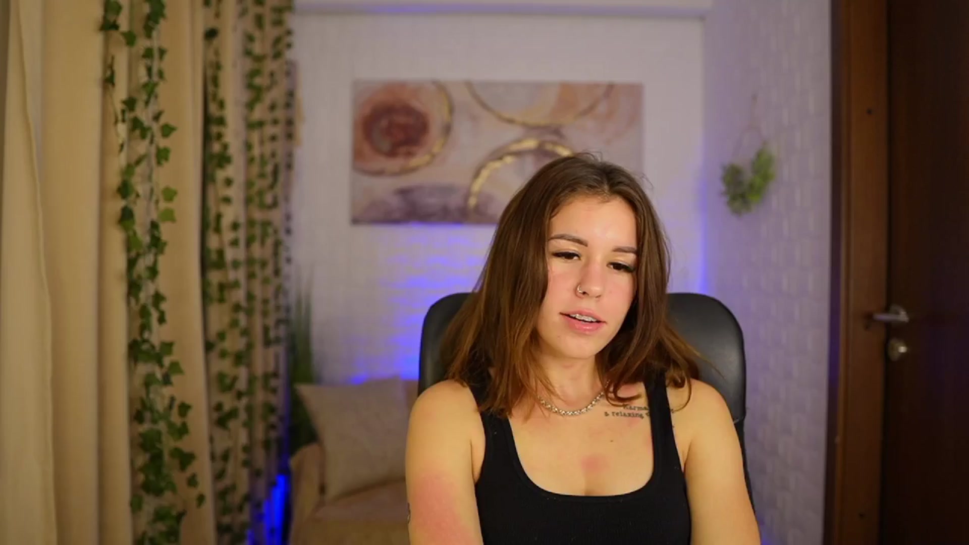 Gallery image thumbnail from Alyssa_Hall's myfreecams stream on, 11/09/2024, 16:02 image 13 of 20