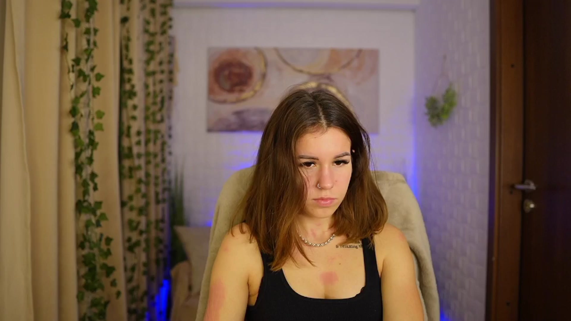 Gallery image thumbnail from Alyssa_Hall's myfreecams stream on, 11/09/2024, 16:02 image 8 of 20