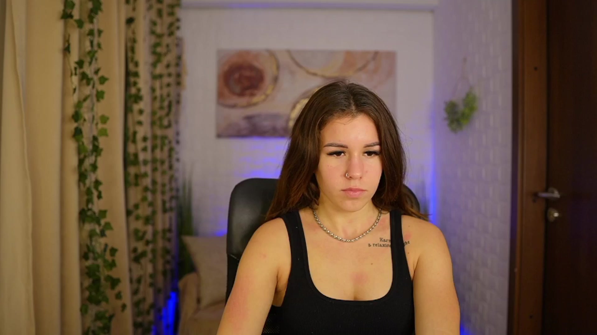 Gallery image thumbnail from Alyssa_Hall's myfreecams stream on, 11/09/2024, 16:02 image 17 of 20