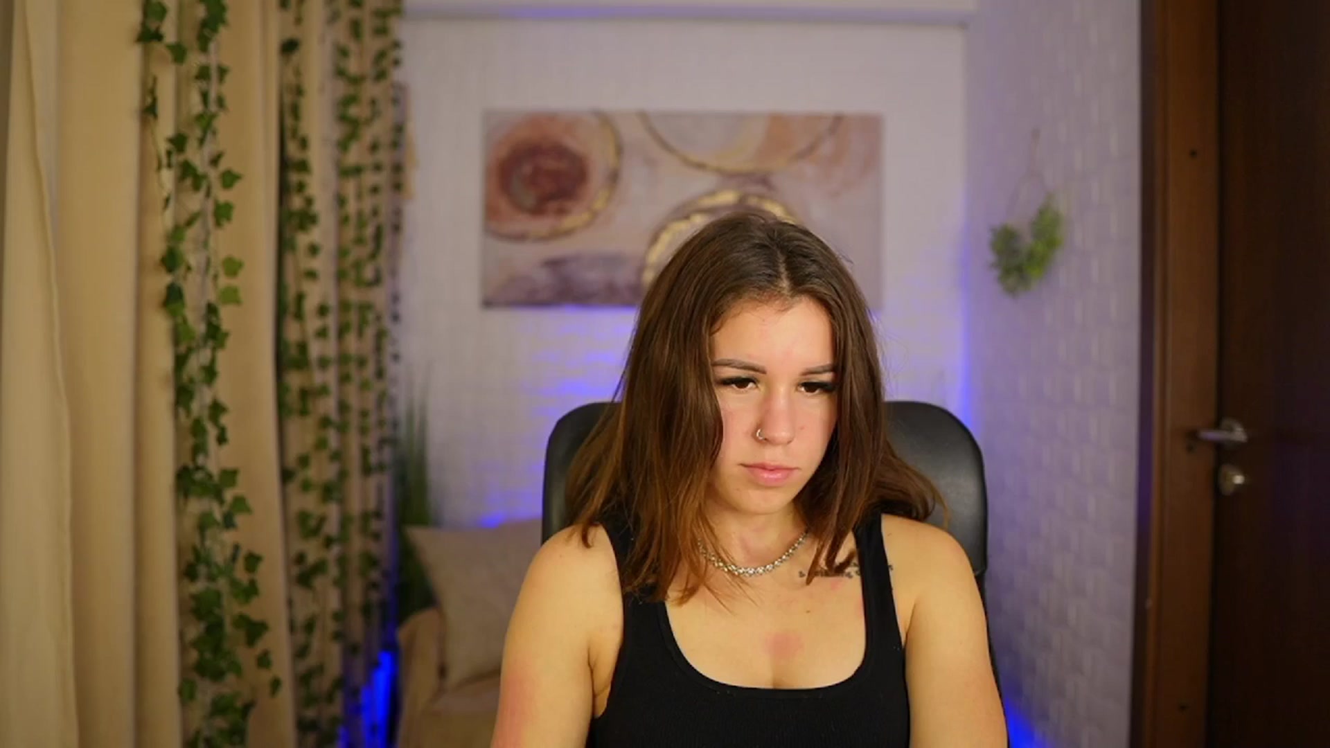 Gallery image thumbnail from Alyssa_Hall's myfreecams stream on, 11/09/2024, 16:02 image 14 of 20