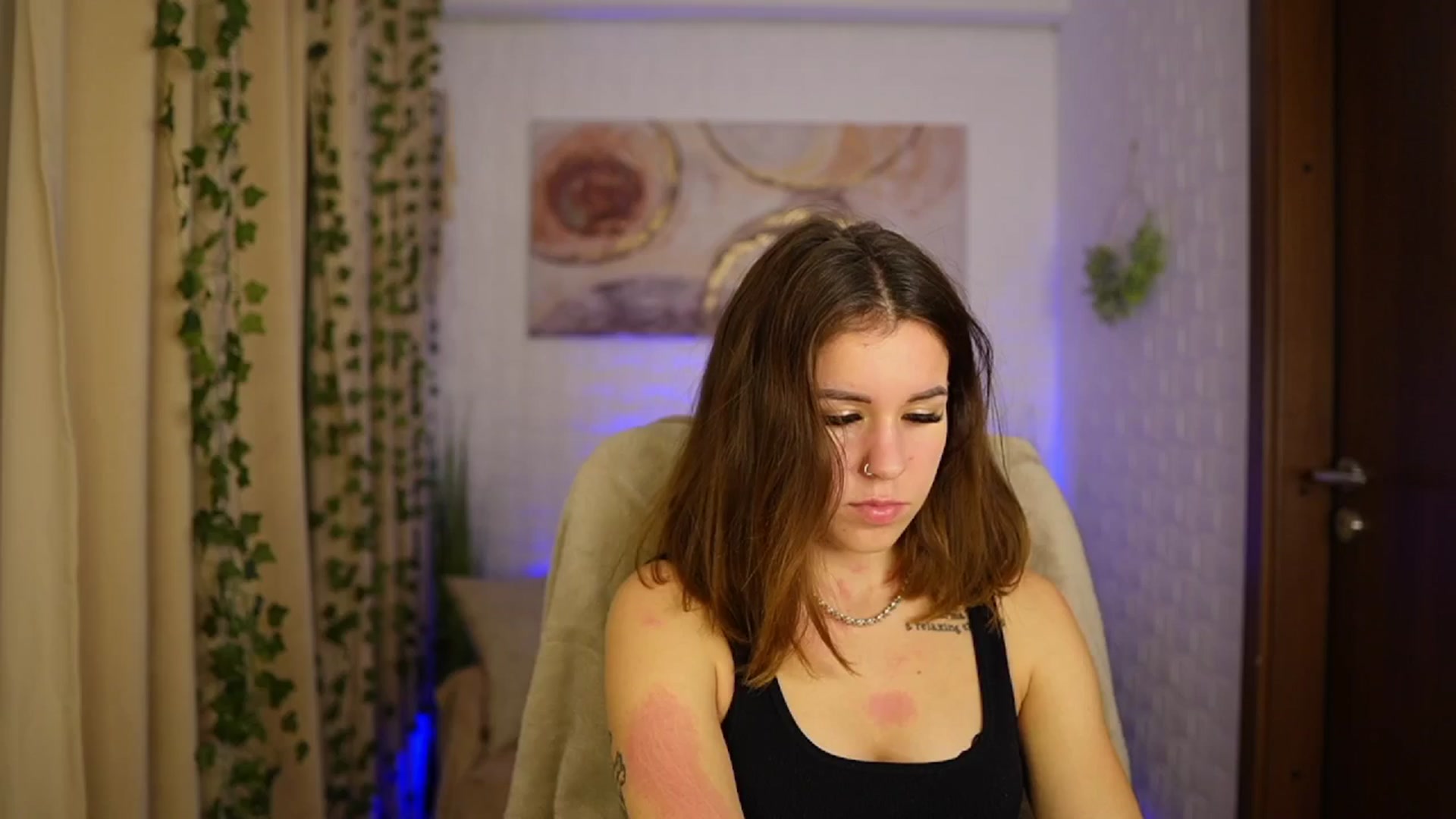 Gallery image thumbnail from Alyssa_Hall's myfreecams stream on, 11/09/2024, 16:02 image 7 of 20