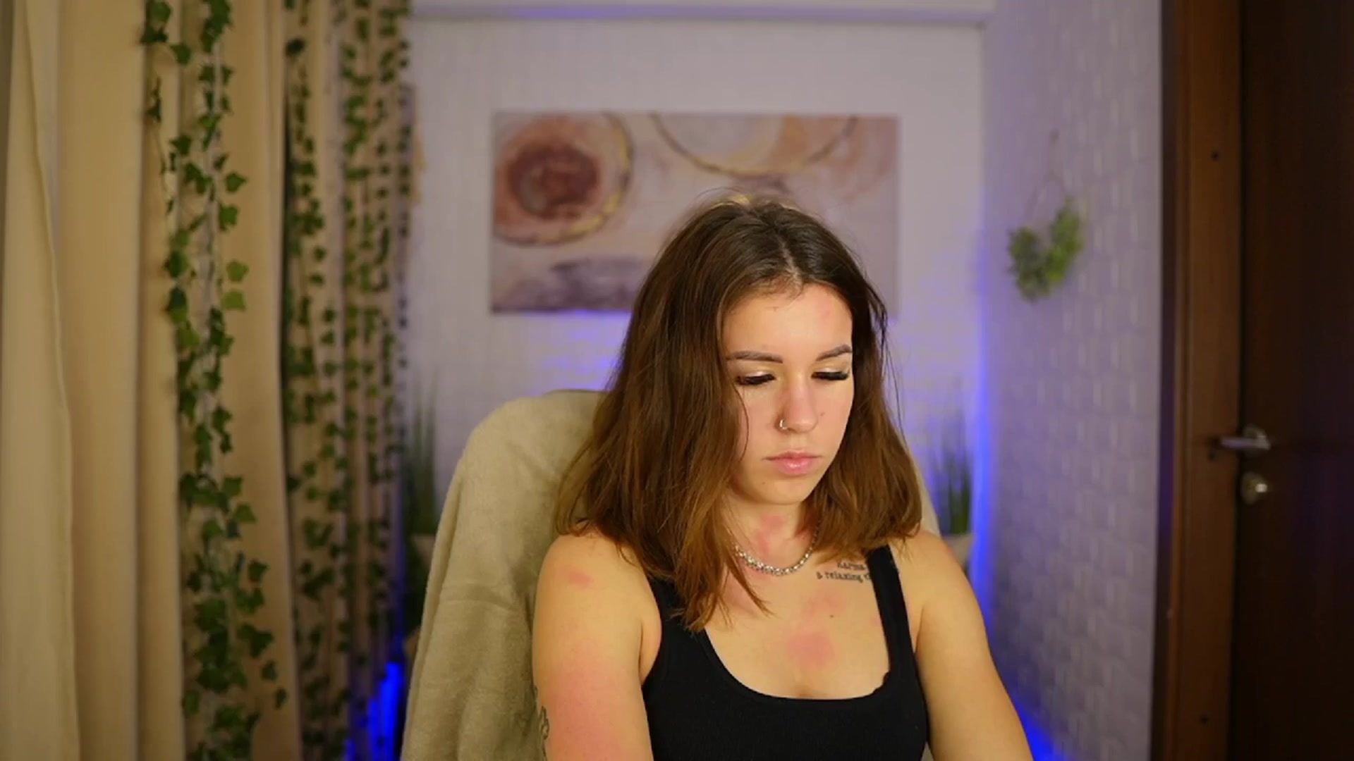 Gallery image thumbnail from Alyssa_Hall's myfreecams stream on, 11/09/2024, 16:02 image 3 of 20
