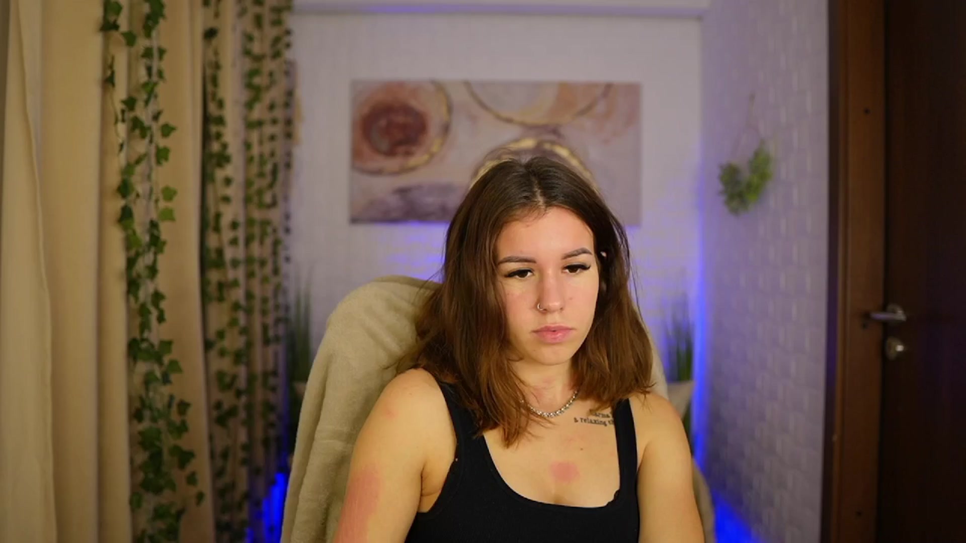 Gallery image thumbnail from Alyssa_Hall's myfreecams stream on, 11/09/2024, 16:02 image 9 of 20