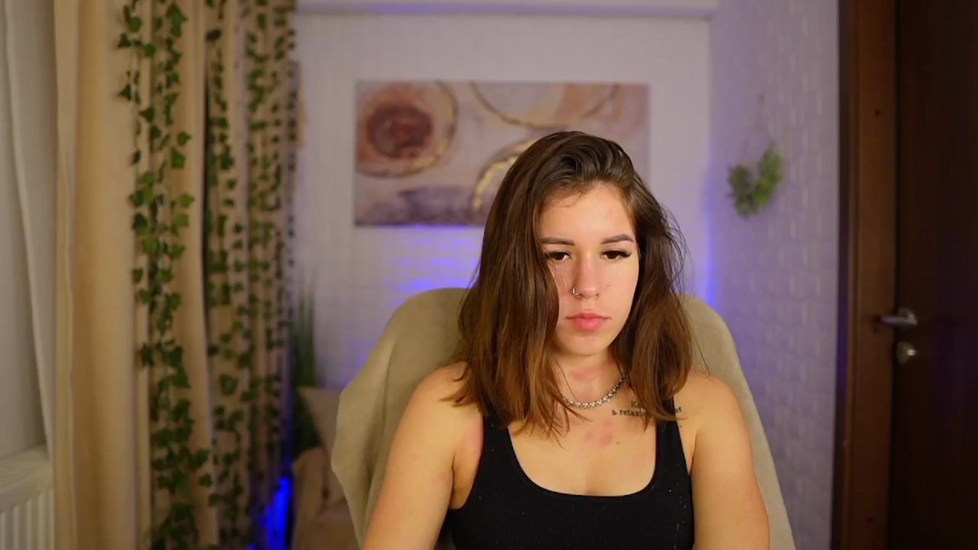Gallery image thumbnail from Alyssa_Hall's myfreecams stream on, 11/09/2024, 16:38 image 9 of 20