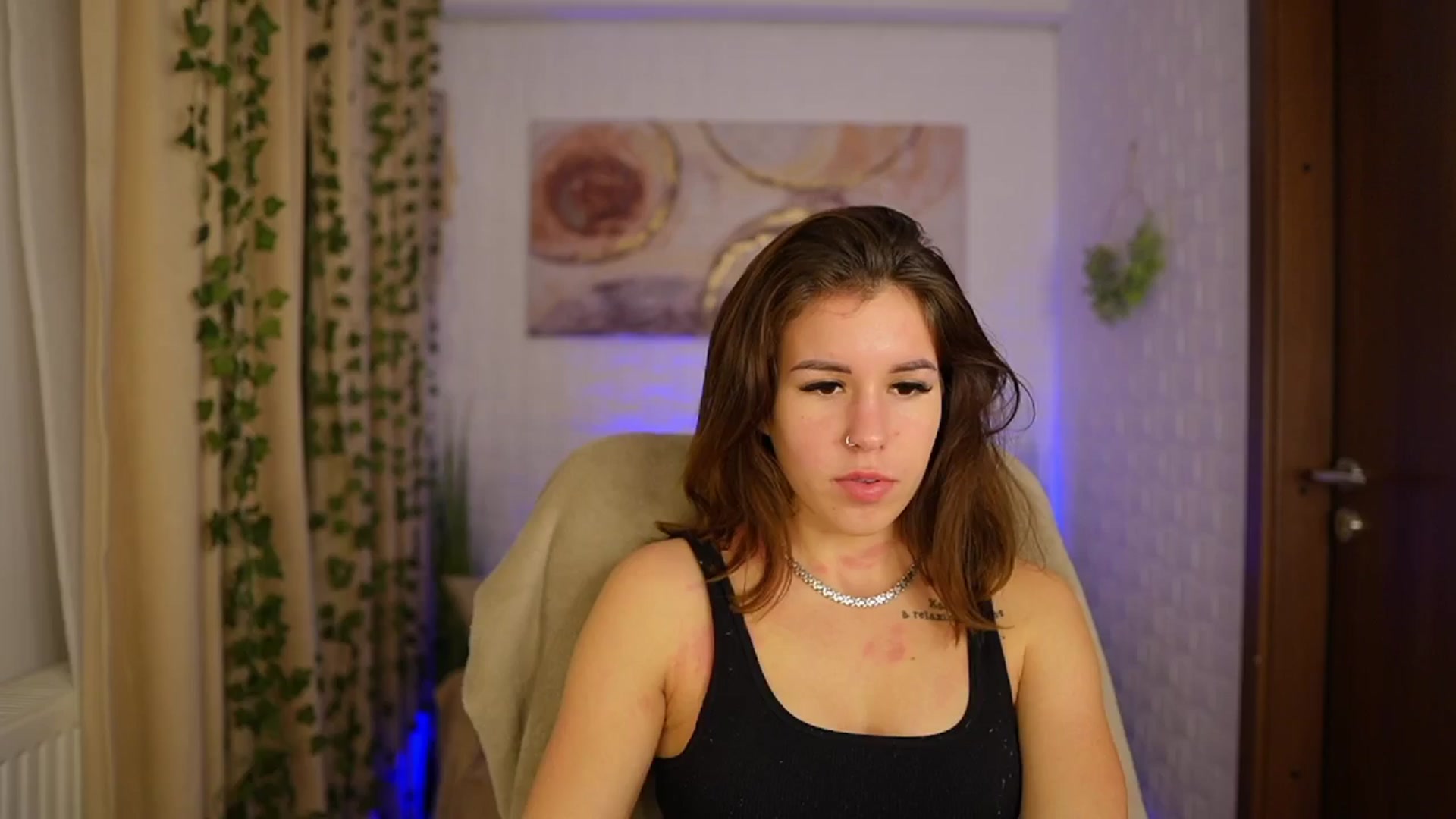 Gallery image thumbnail from Alyssa_Hall's myfreecams stream on, 11/09/2024, 16:38 image 10 of 20