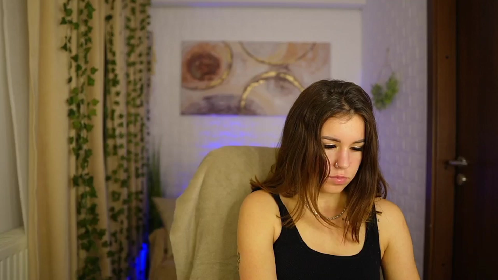 Gallery image thumbnail from Alyssa_Hall's myfreecams stream on, 11/09/2024, 17:53 image 19 of 20