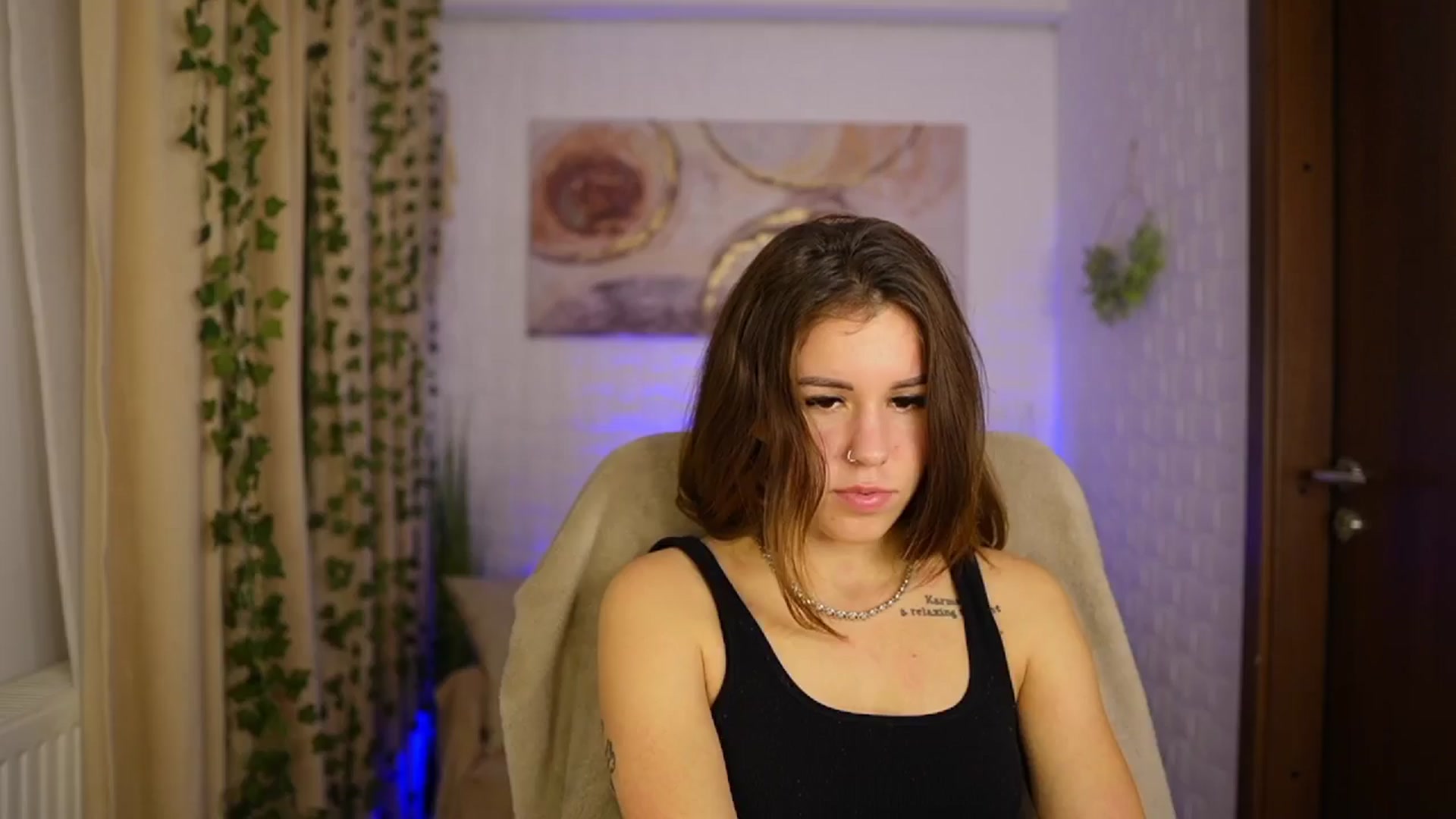 Gallery image thumbnail from Alyssa_Hall's myfreecams stream on, 11/09/2024, 17:53 image 15 of 20
