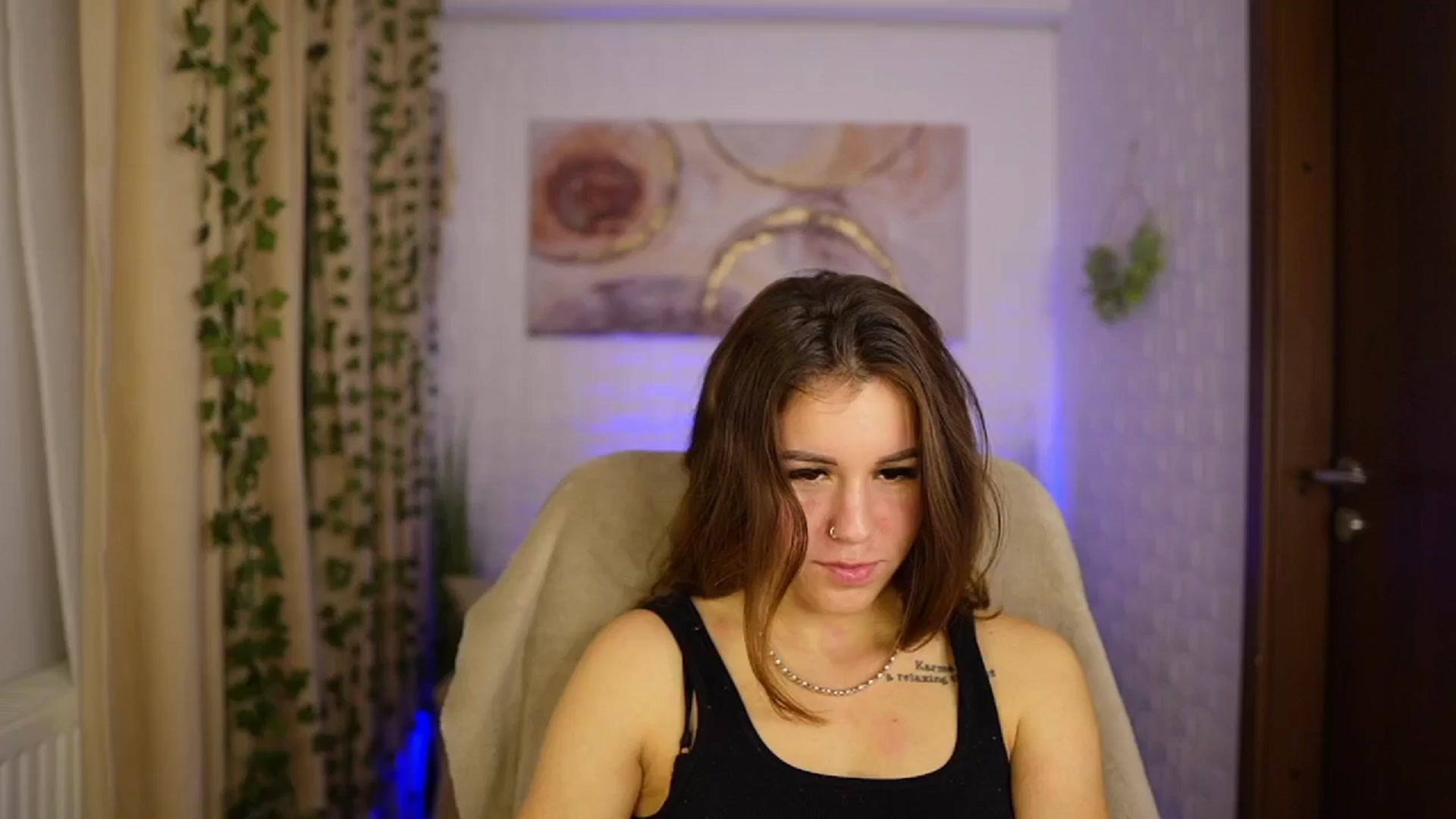 Gallery image thumbnail from Alyssa_Hall's myfreecams stream on, 11/09/2024, 17:53 image 12 of 20