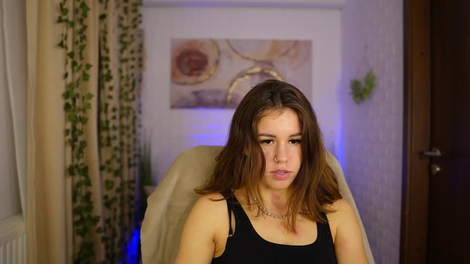 Gallery image thumbnail from Alyssa_Hall's myfreecams stream on, 11/09/2024, 17:53 image 8 of 20