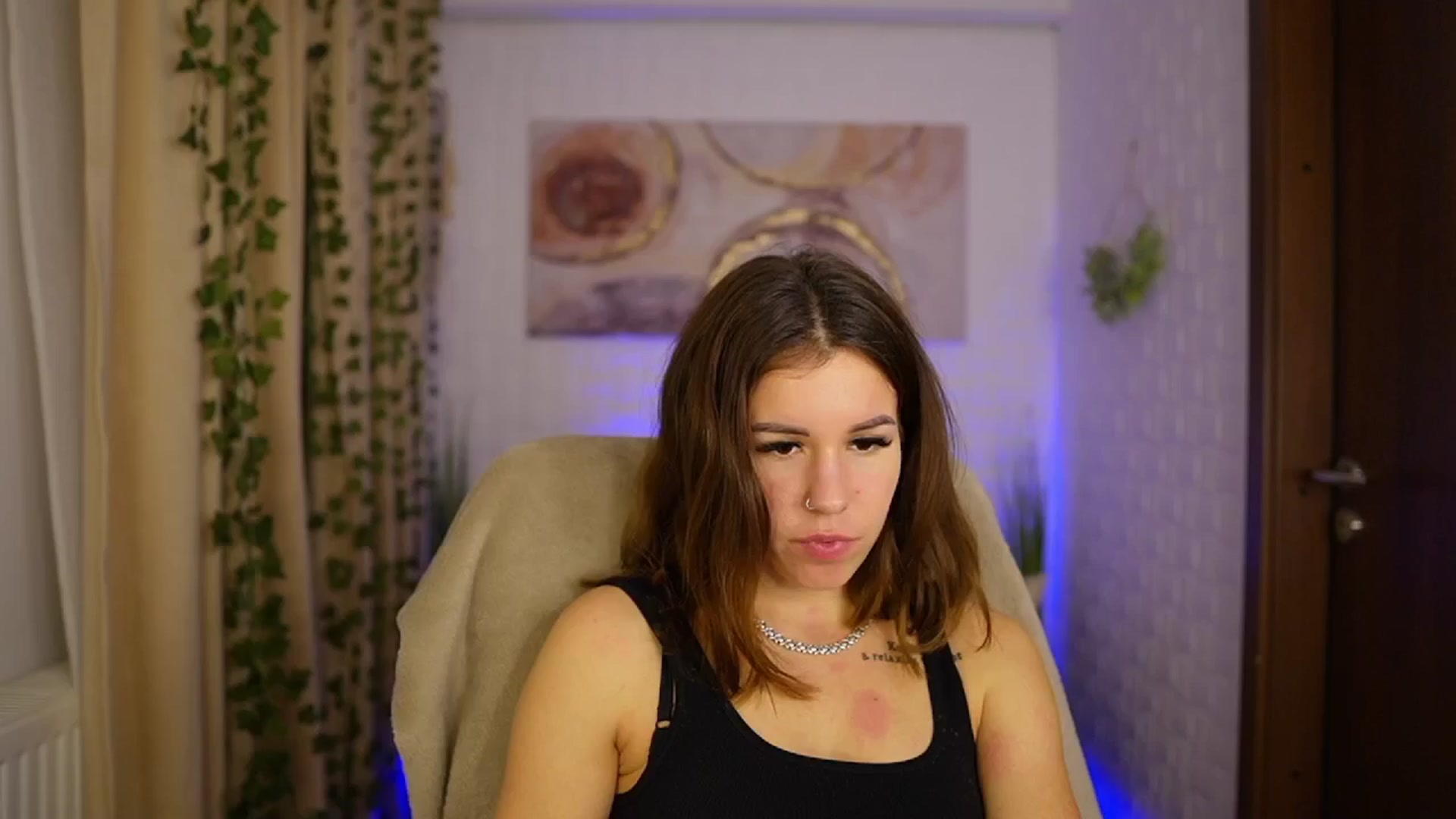 Gallery image thumbnail from Alyssa_Hall's myfreecams stream on, 11/09/2024, 17:53 image 4 of 20